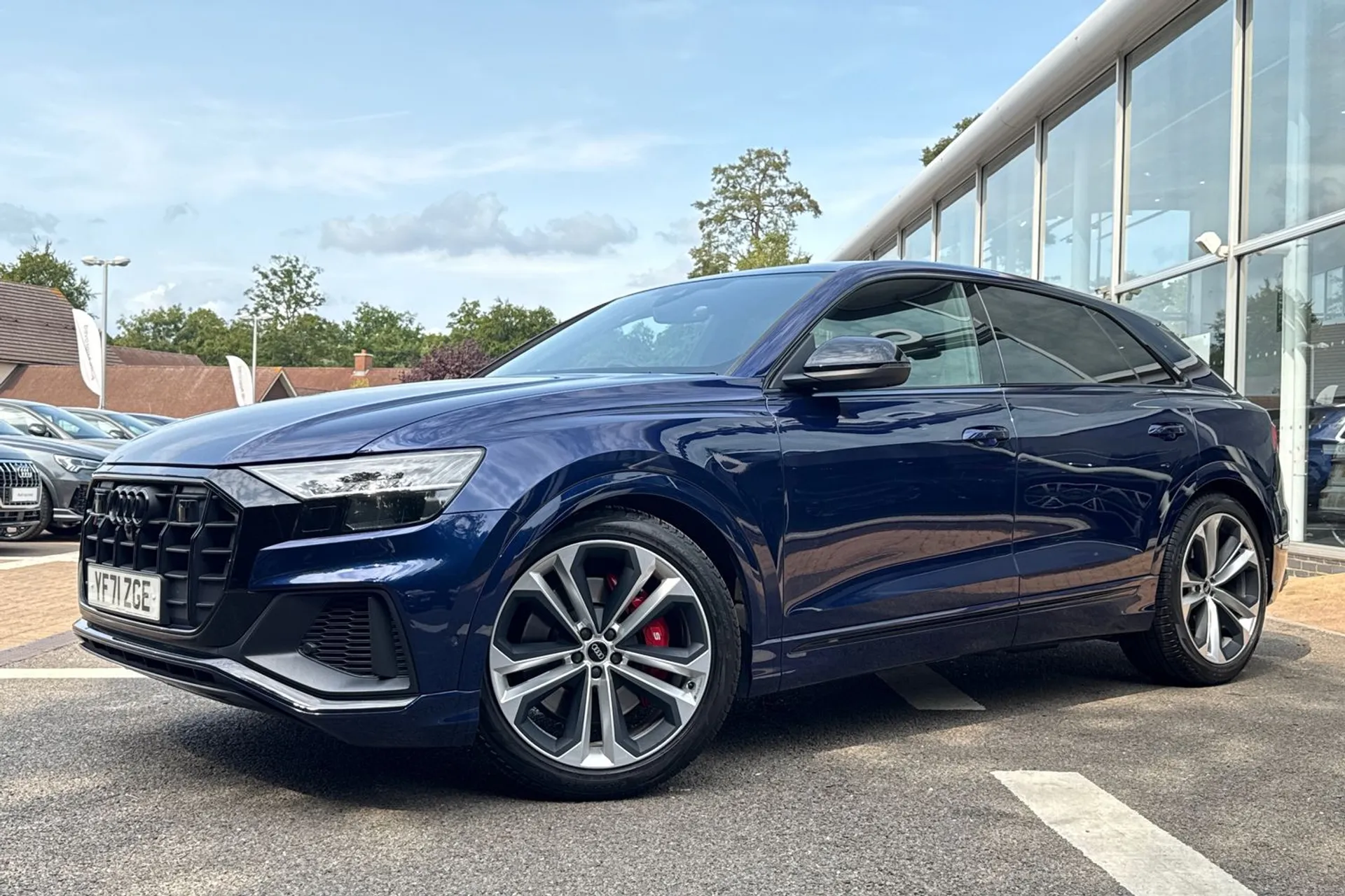 Audi Q8 thumbnail image number 11