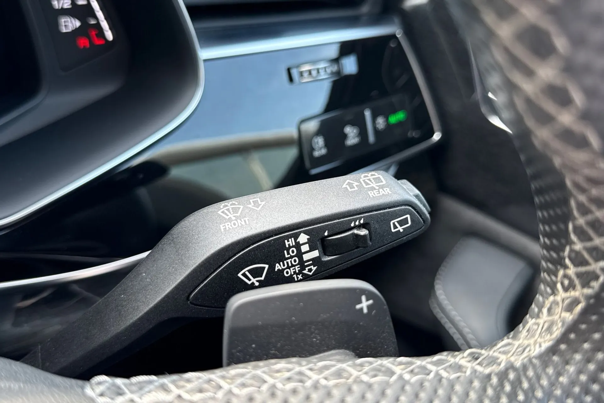 Audi Q8 thumbnail image number 54