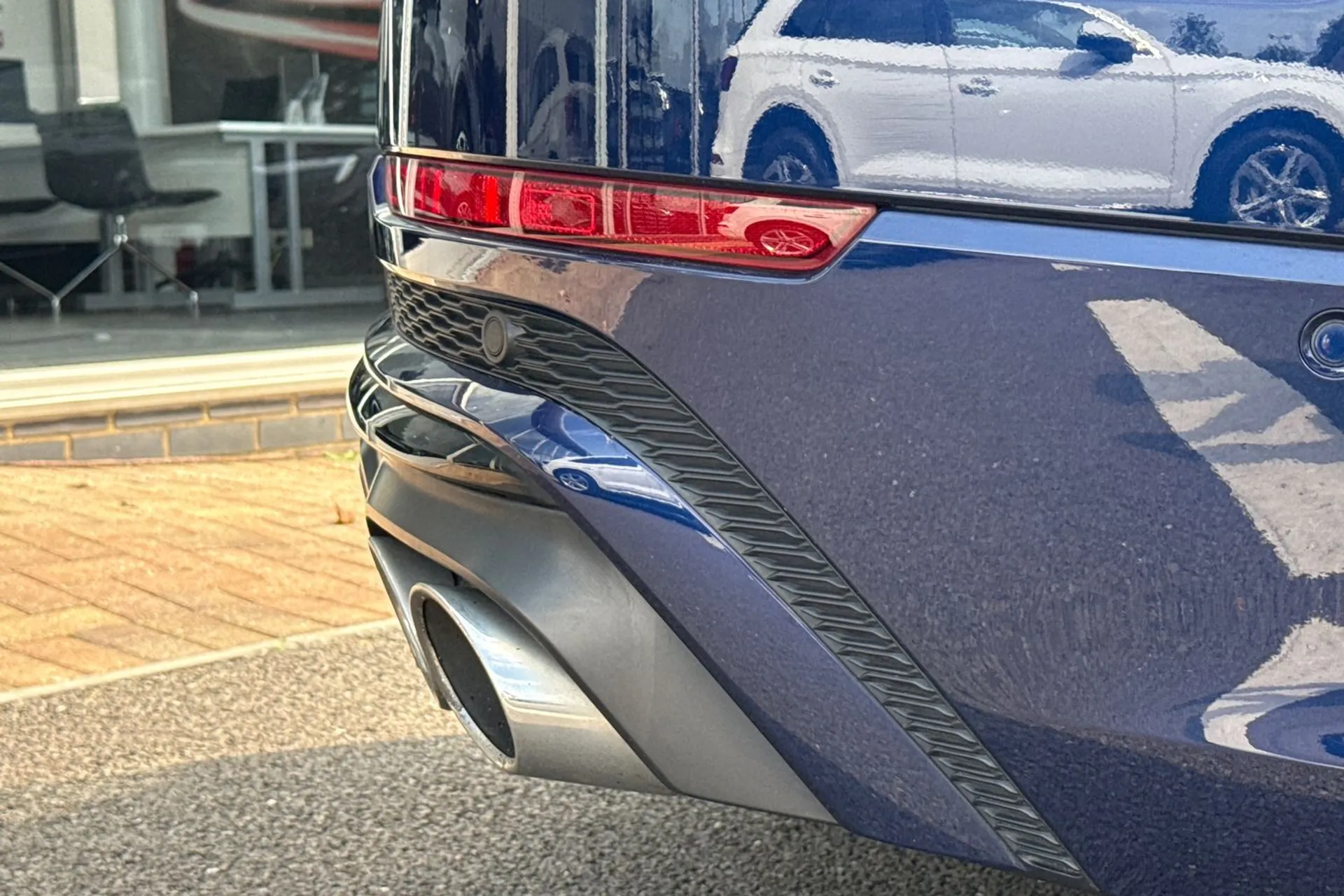 Audi Q8 thumbnail image number 17