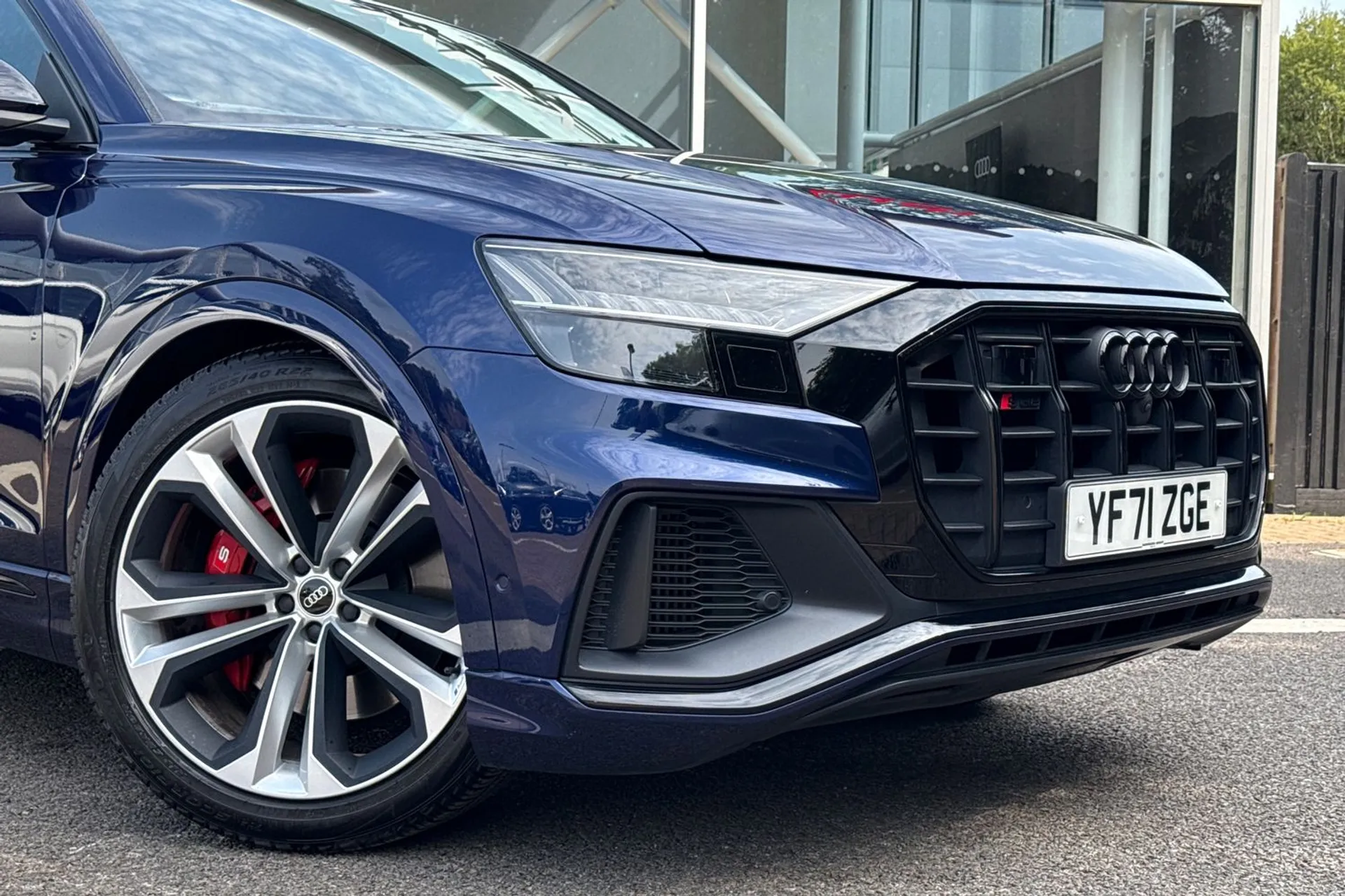 Audi Q8 thumbnail image number 6