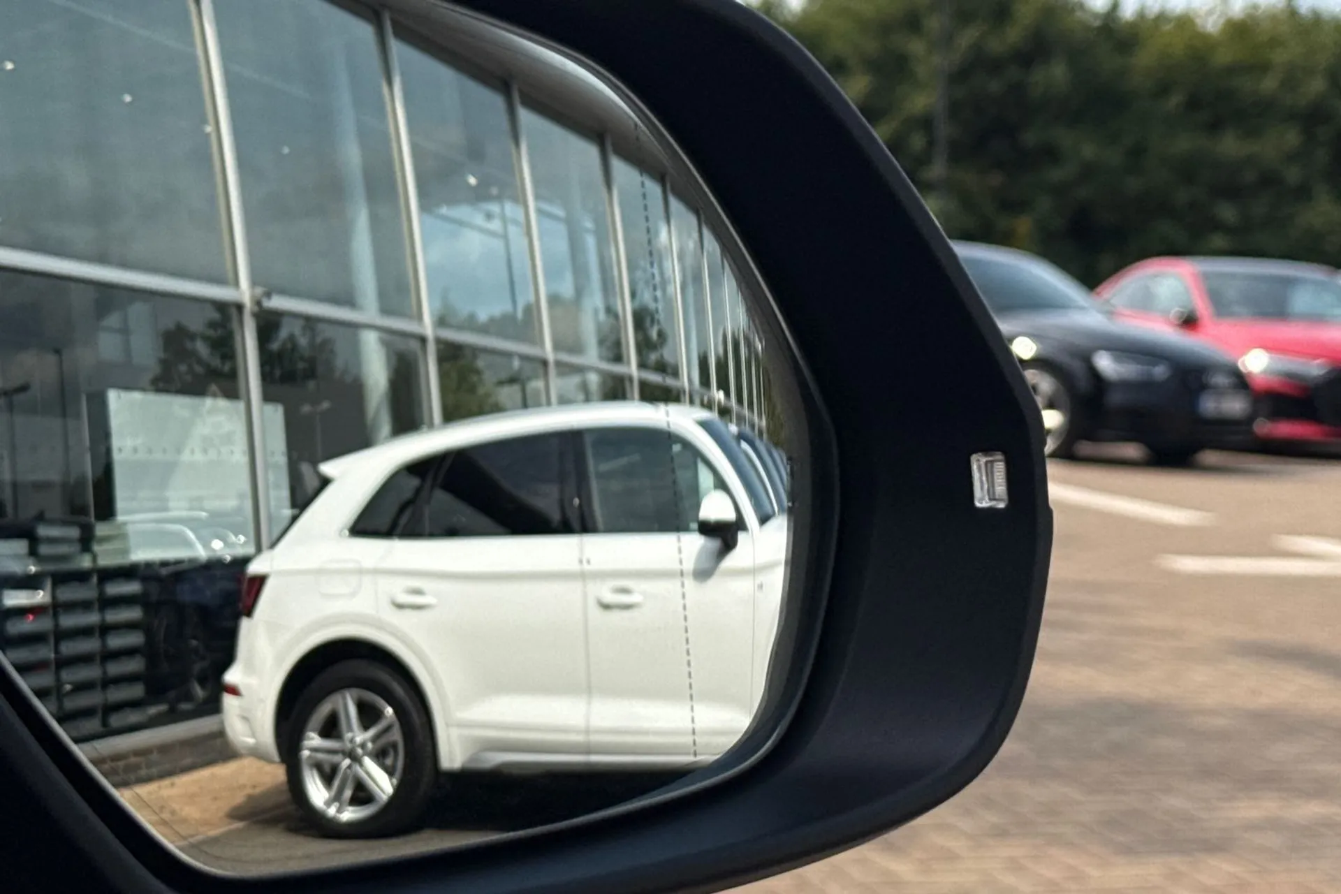 Audi Q8 thumbnail image number 48