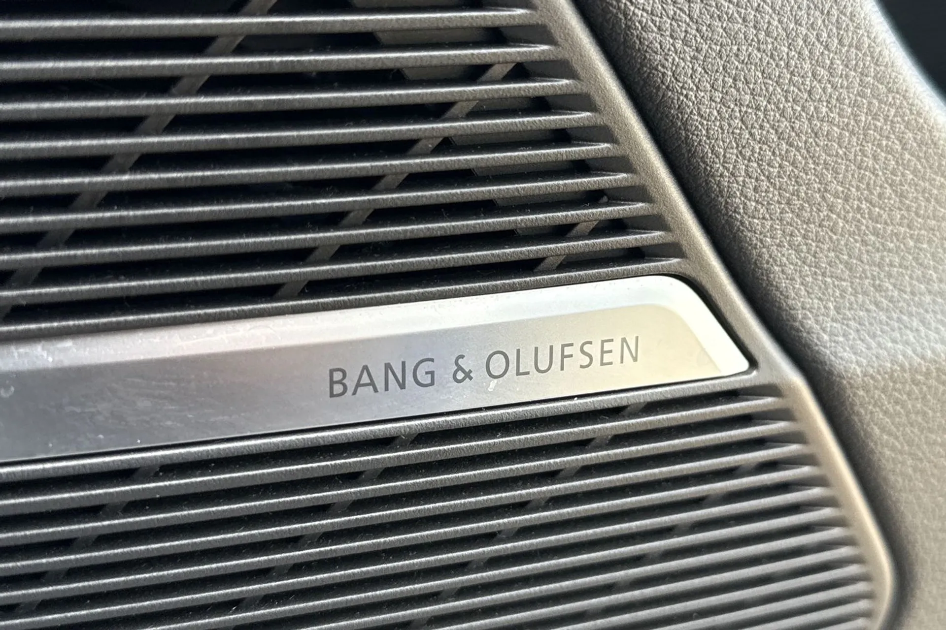 Audi Q8 thumbnail image number 45