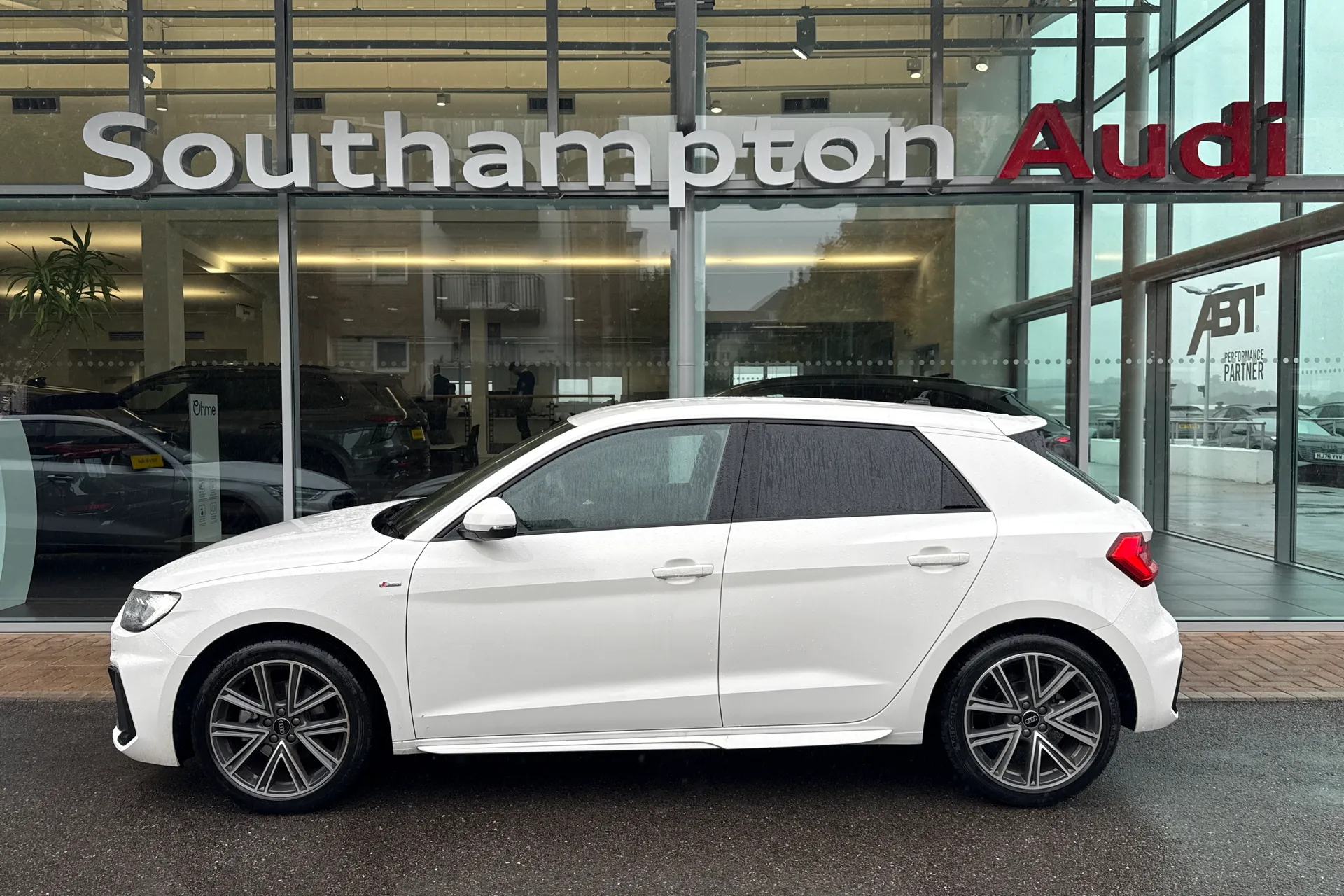 Audi A1 thumbnail image number 40