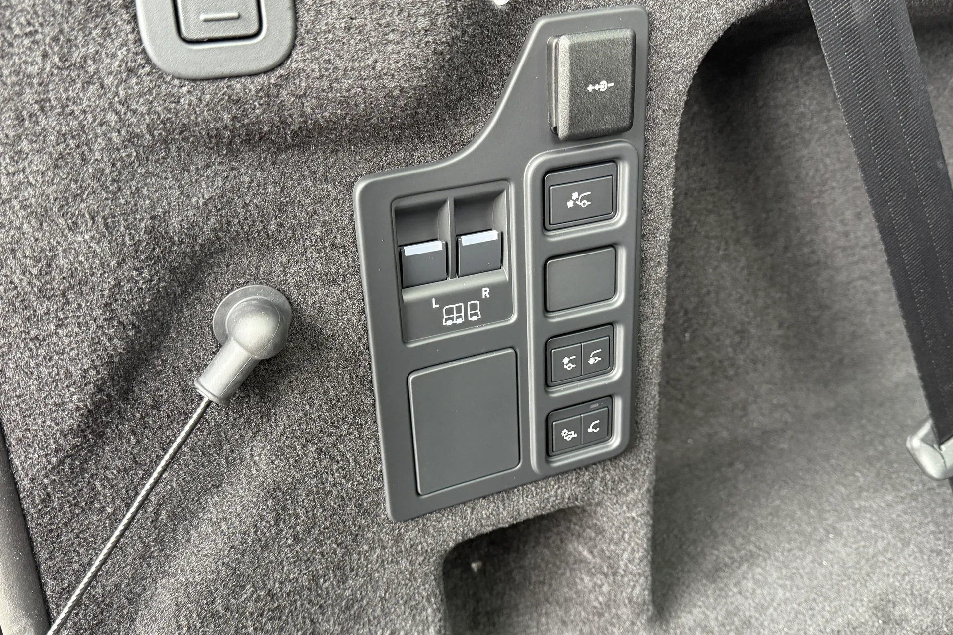 LAND ROVER DISCOVERY thumbnail image number 41