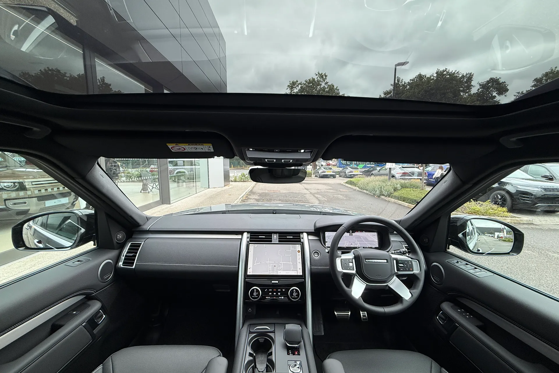 LAND ROVER DISCOVERY thumbnail image number 4