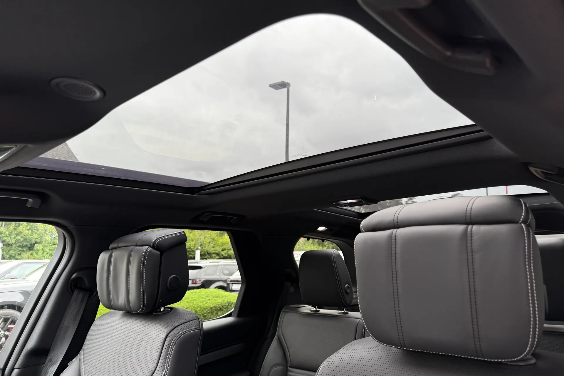 LAND ROVER DISCOVERY thumbnail image number 5