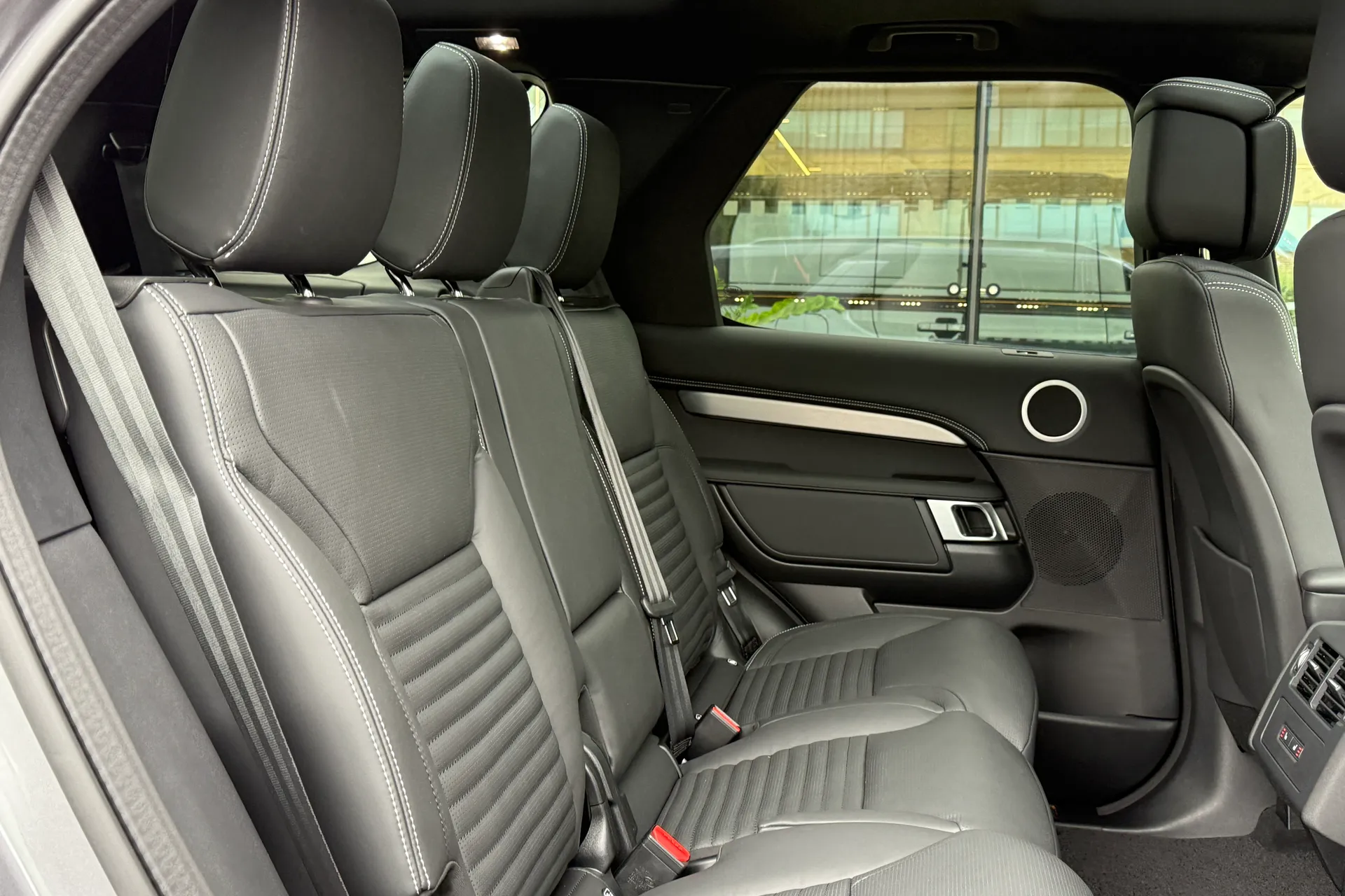 LAND ROVER DISCOVERY thumbnail image number 45