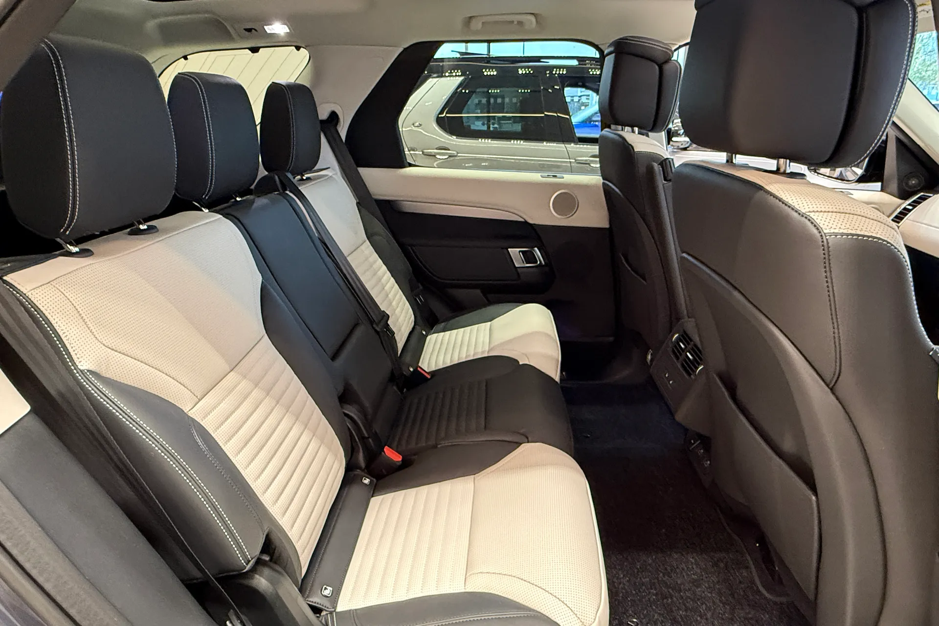 LAND ROVER DISCOVERY thumbnail image number 38