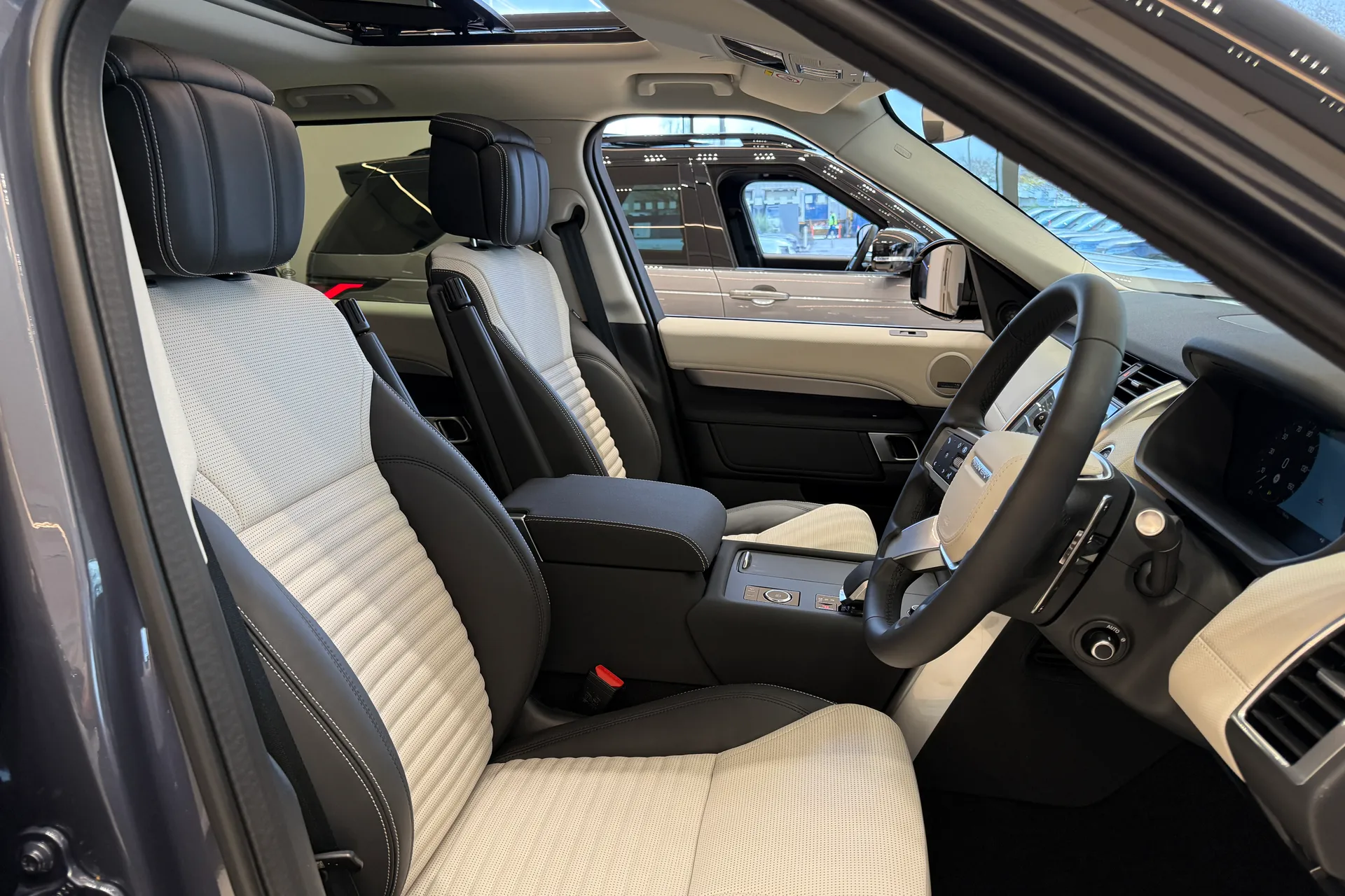 LAND ROVER DISCOVERY thumbnail image number 46