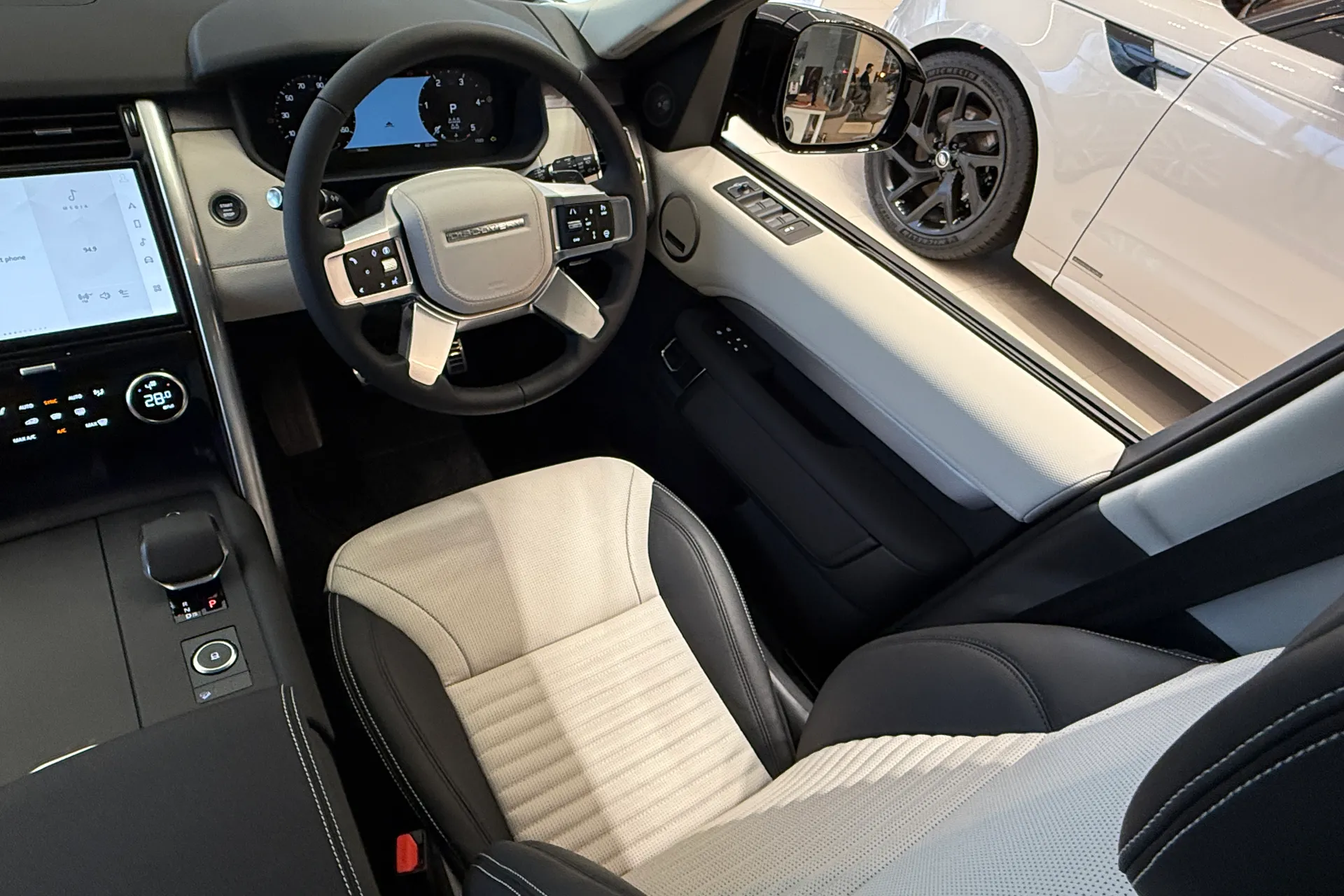 LAND ROVER DISCOVERY thumbnail image number 28