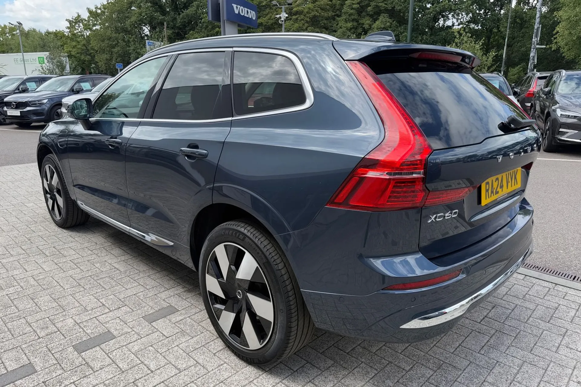 Volvo XC60 thumbnail image number 9