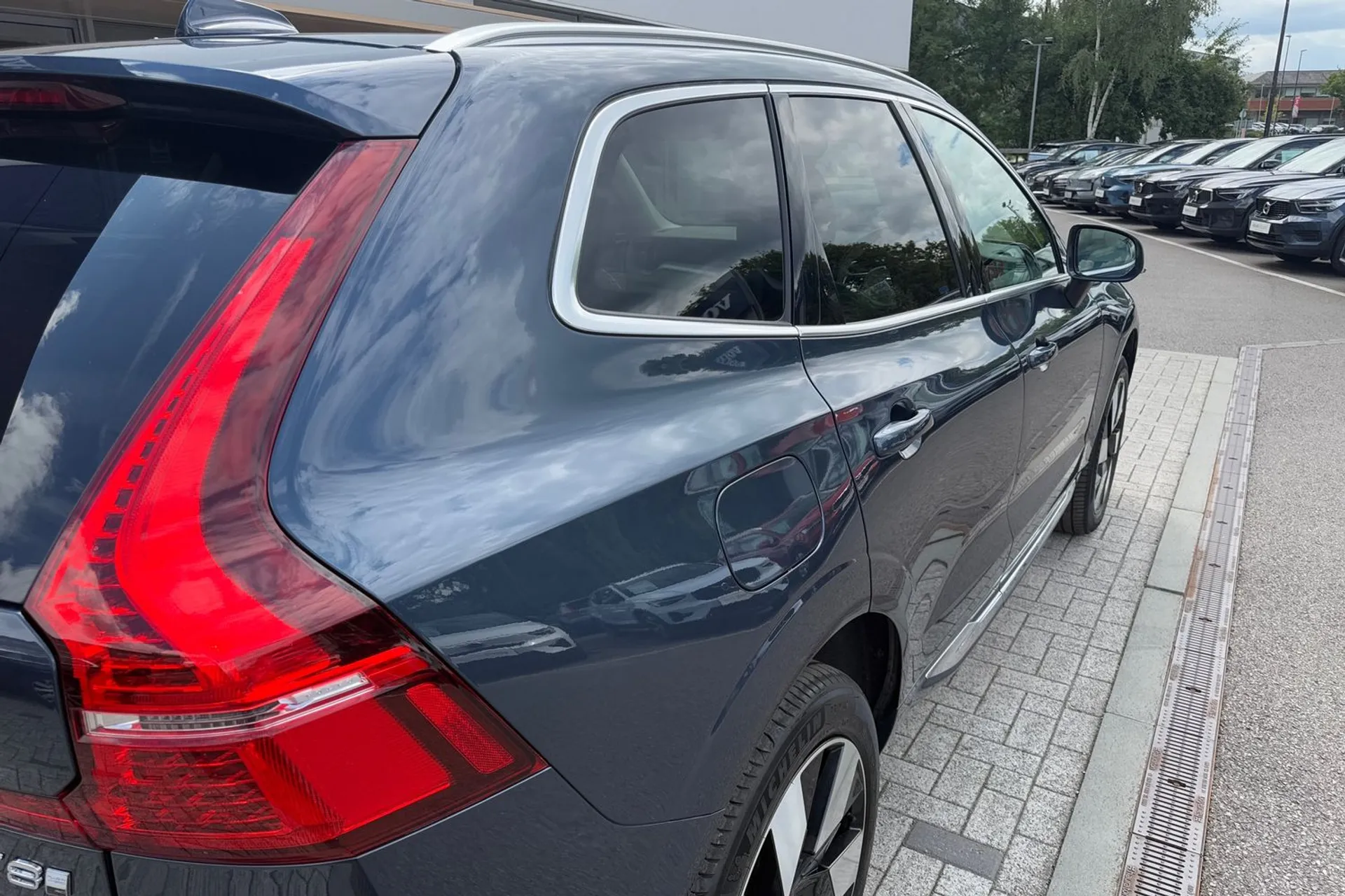 Volvo XC60 thumbnail image number 14