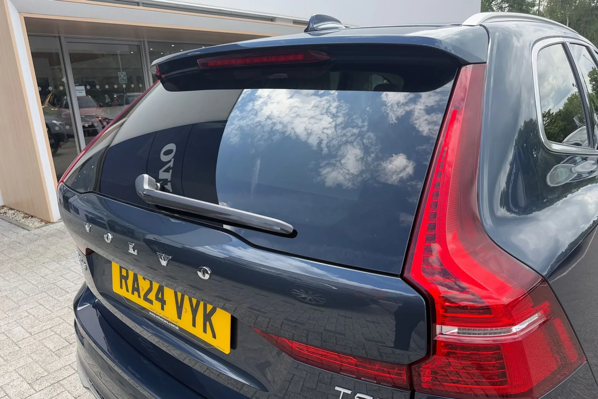 Volvo XC60 thumbnail image number 15