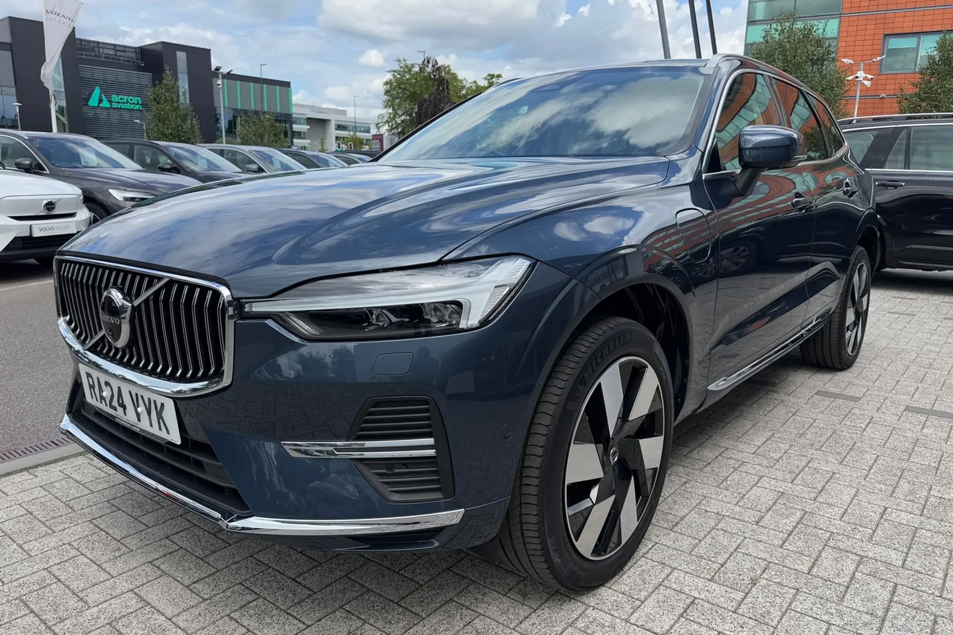 Volvo XC60 thumbnail image number 11