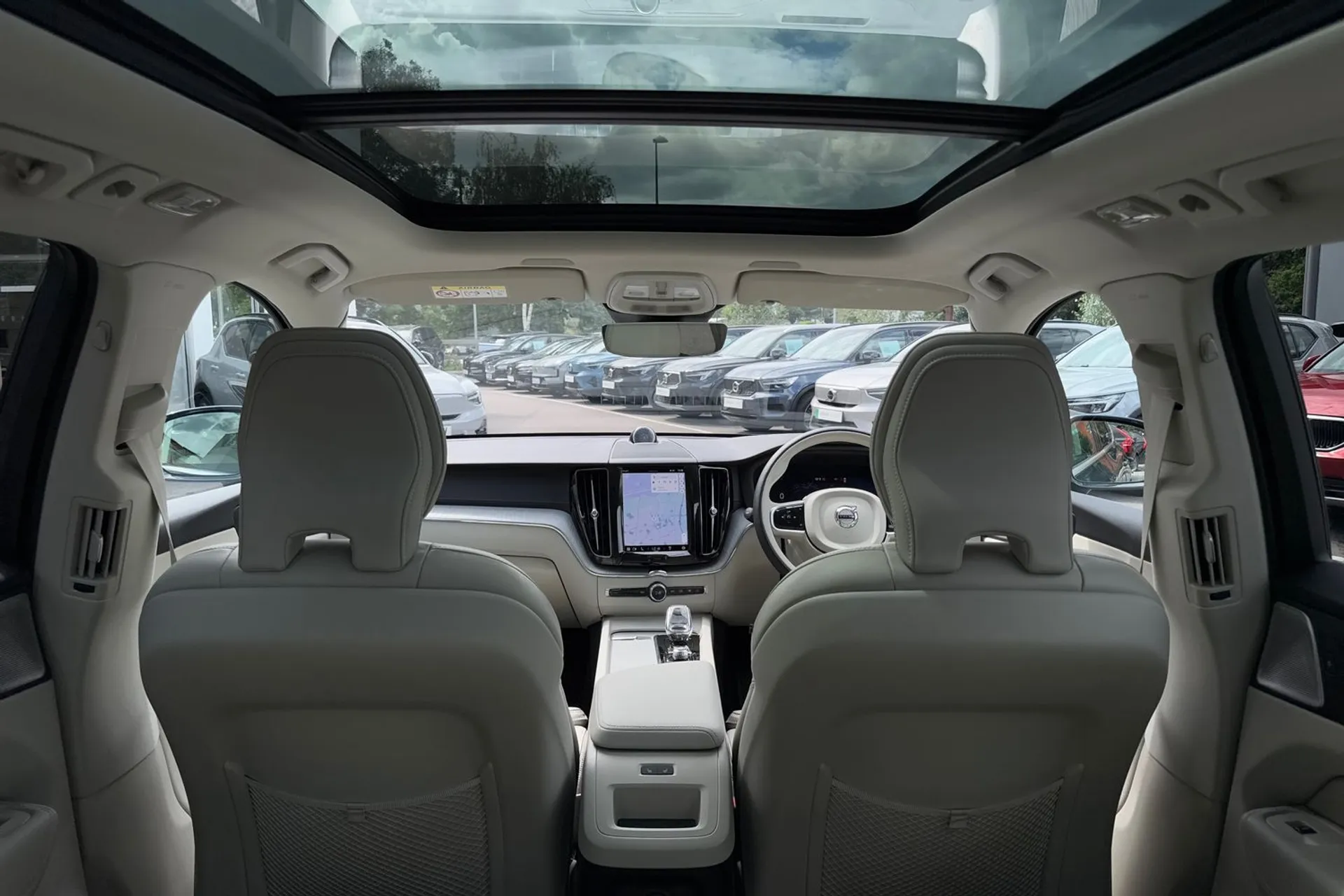 Volvo XC60 thumbnail image number 21