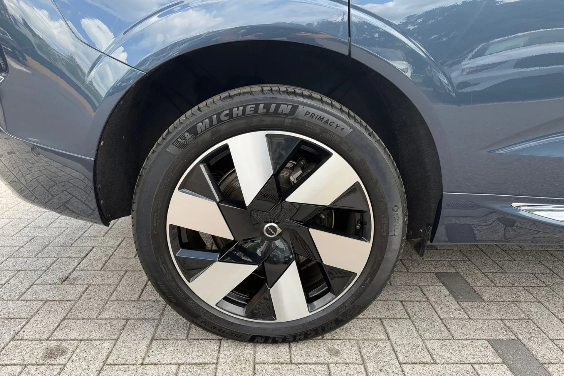 Volvo XC60 thumbnail image number 13