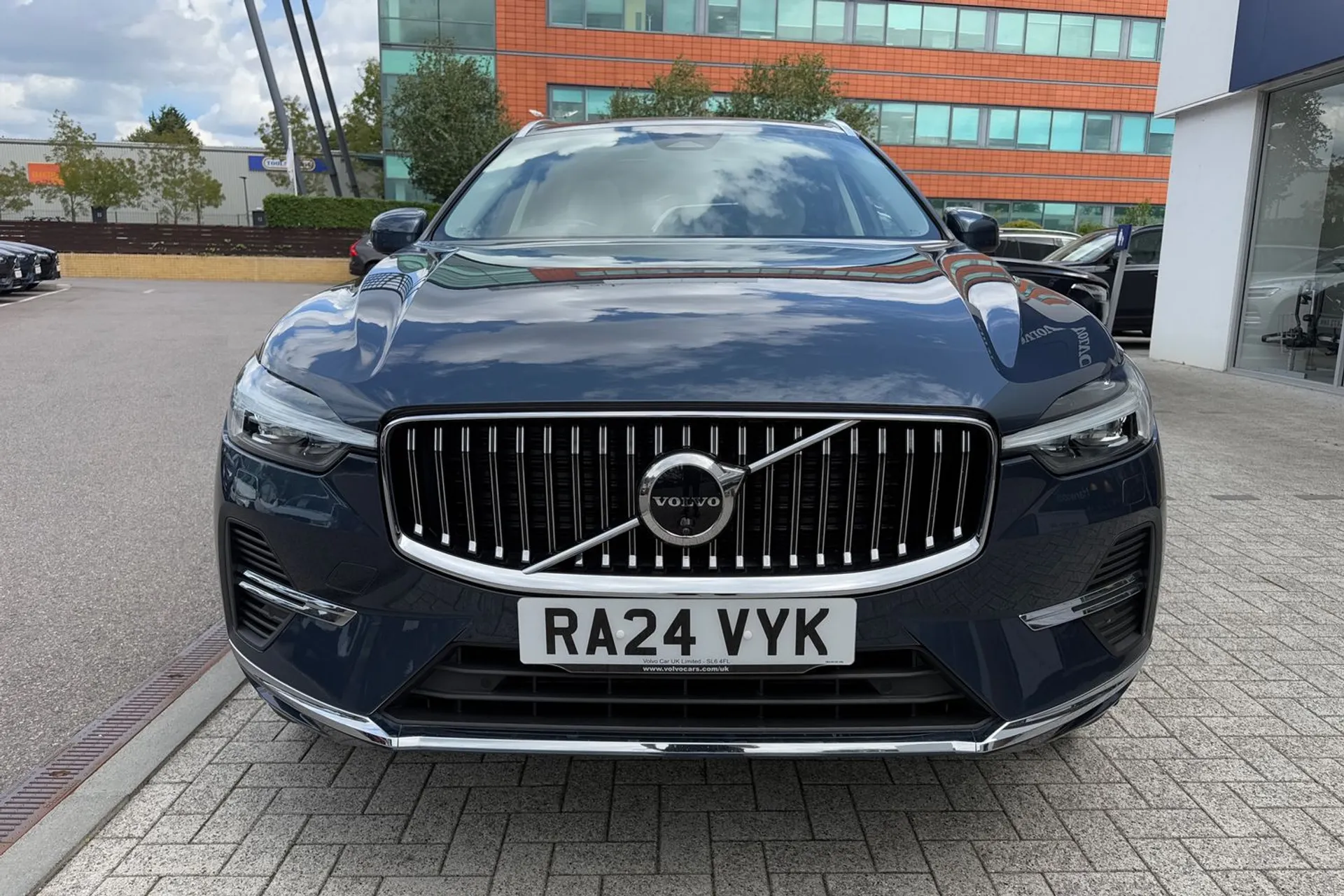 Volvo XC60 thumbnail image number 12