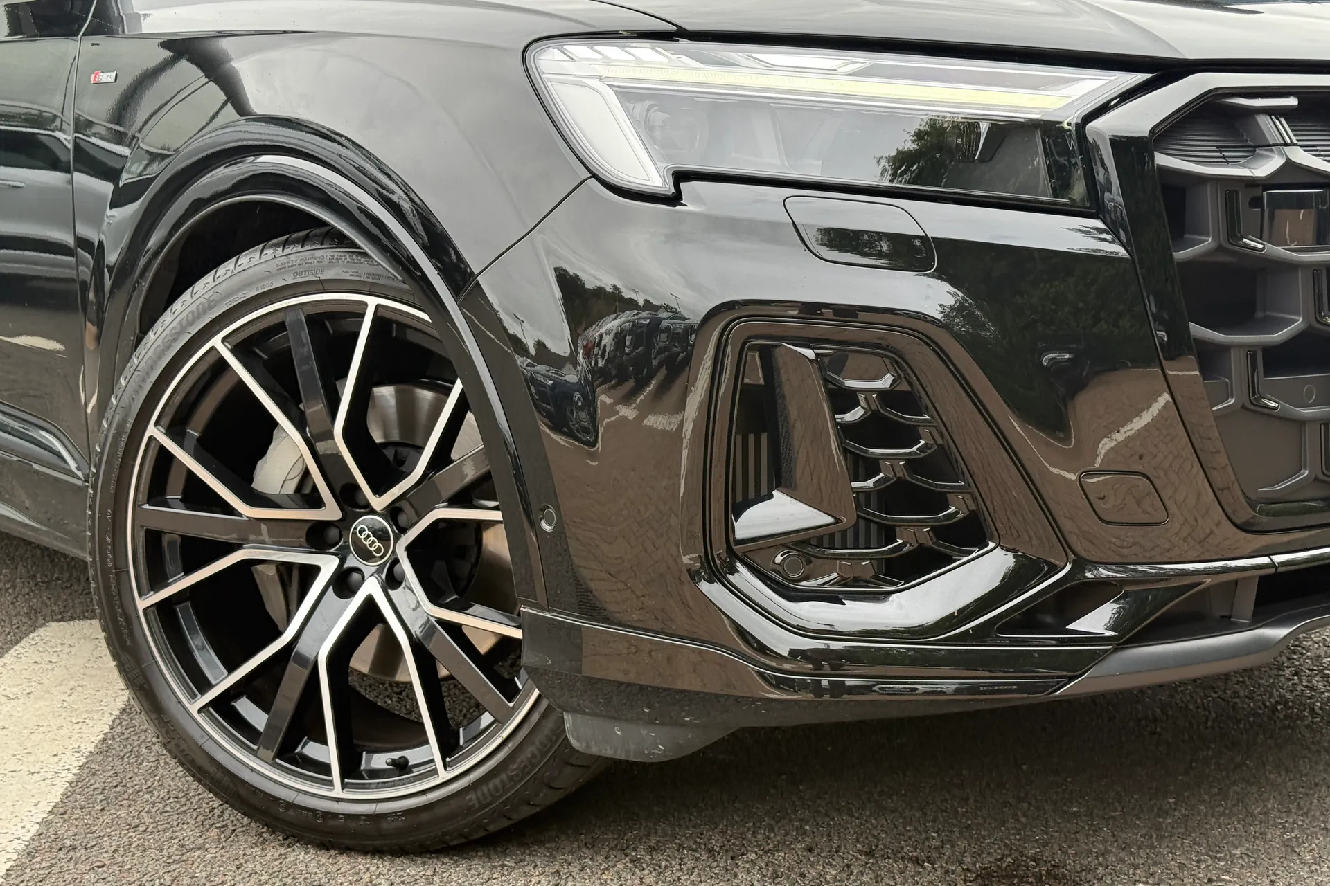 Audi Q7 thumbnail image number 11