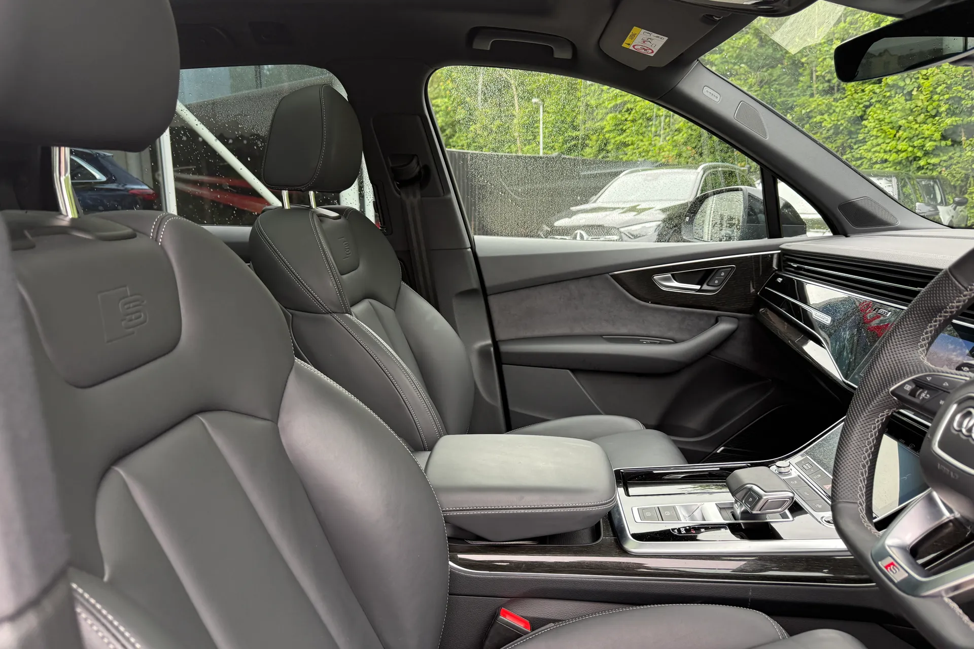 Audi Q7 thumbnail image number 31