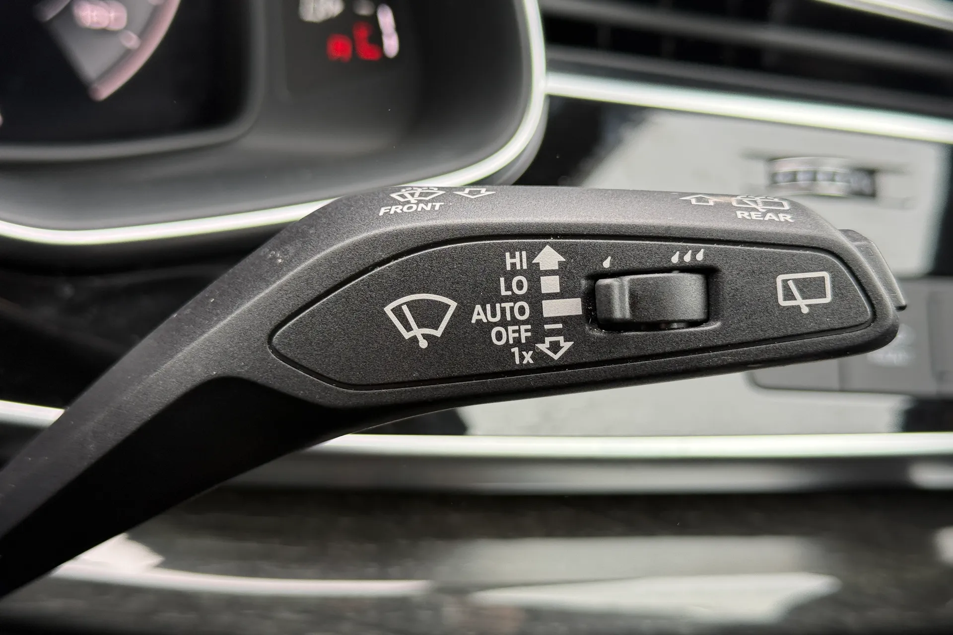 Audi Q7 thumbnail image number 21
