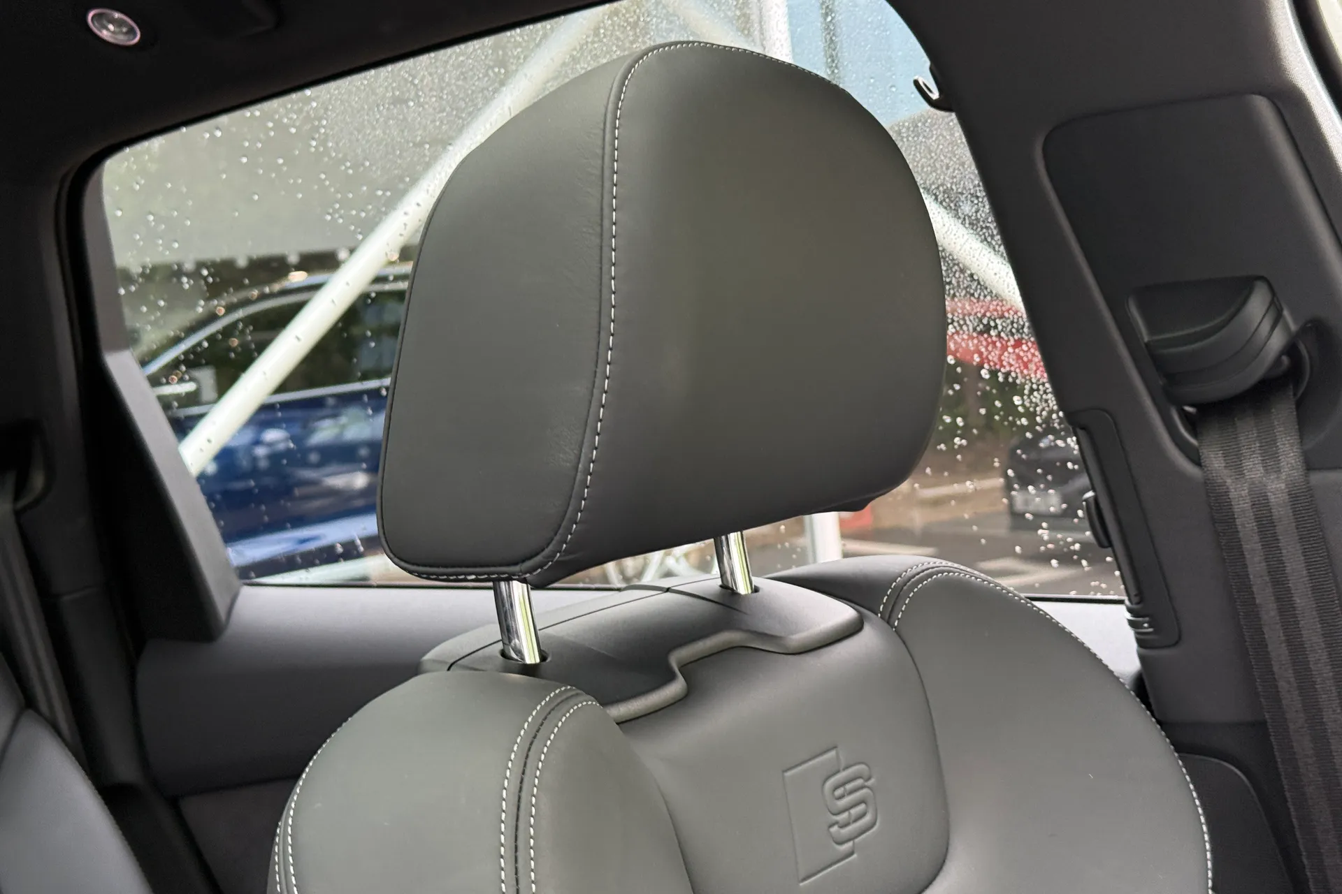 Audi Q7 thumbnail image number 25