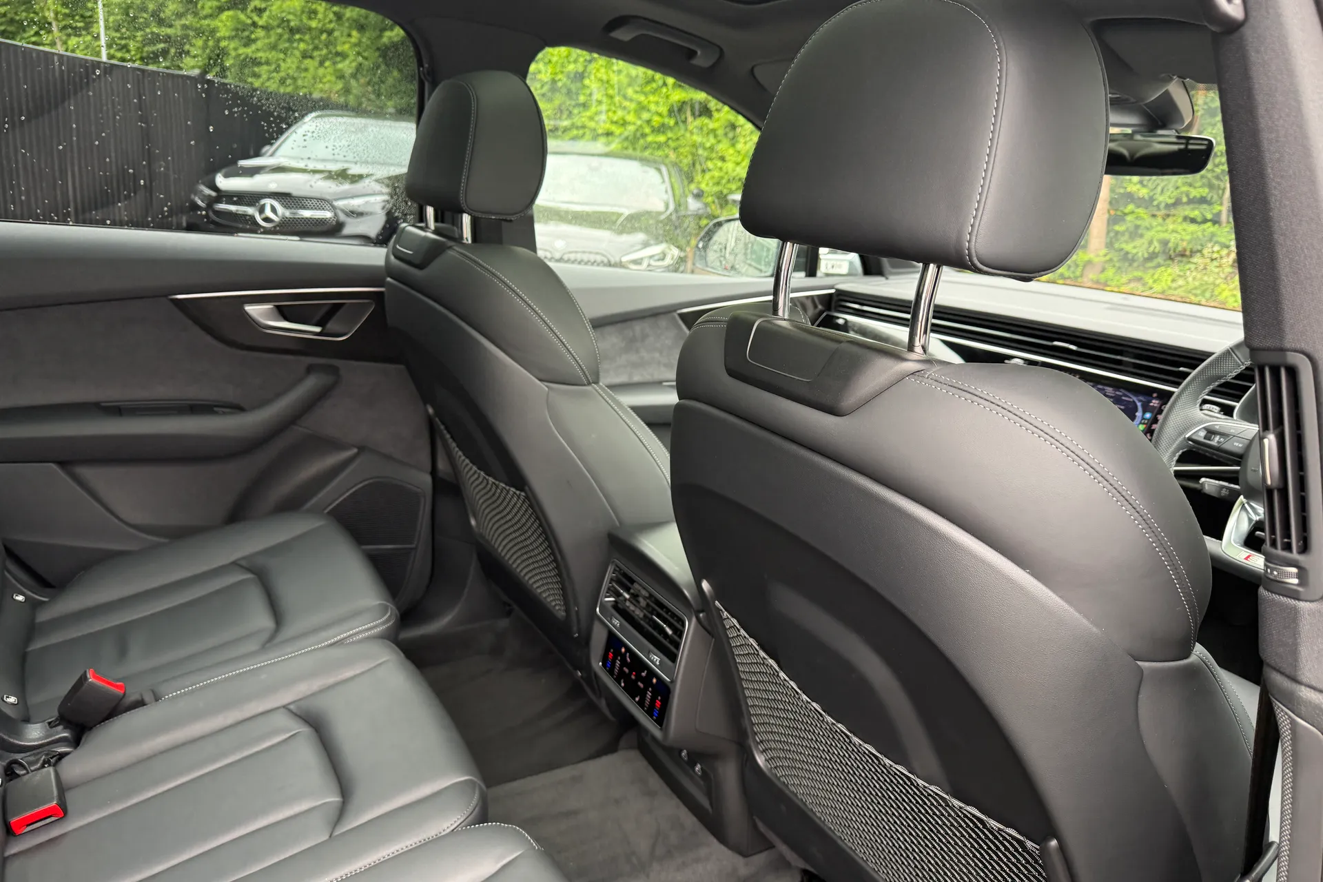 Audi Q7 thumbnail image number 38