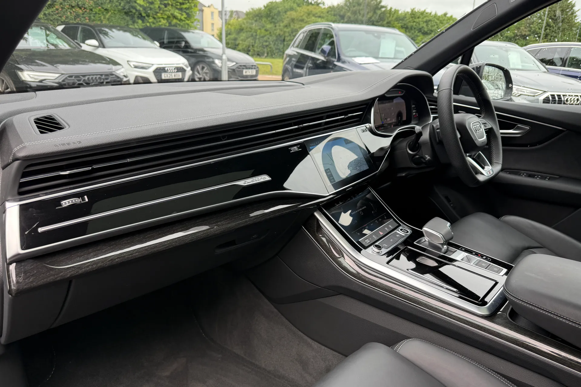 Audi Q7 thumbnail image number 57