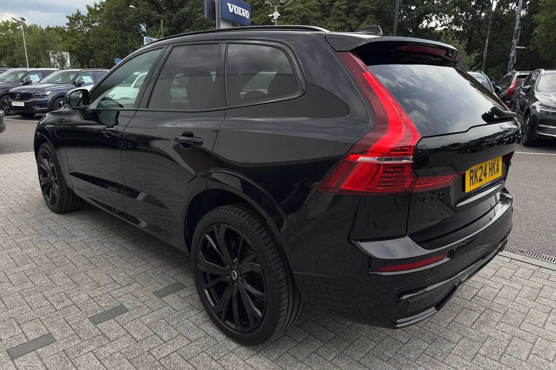 Volvo XC60 thumbnail image number 9