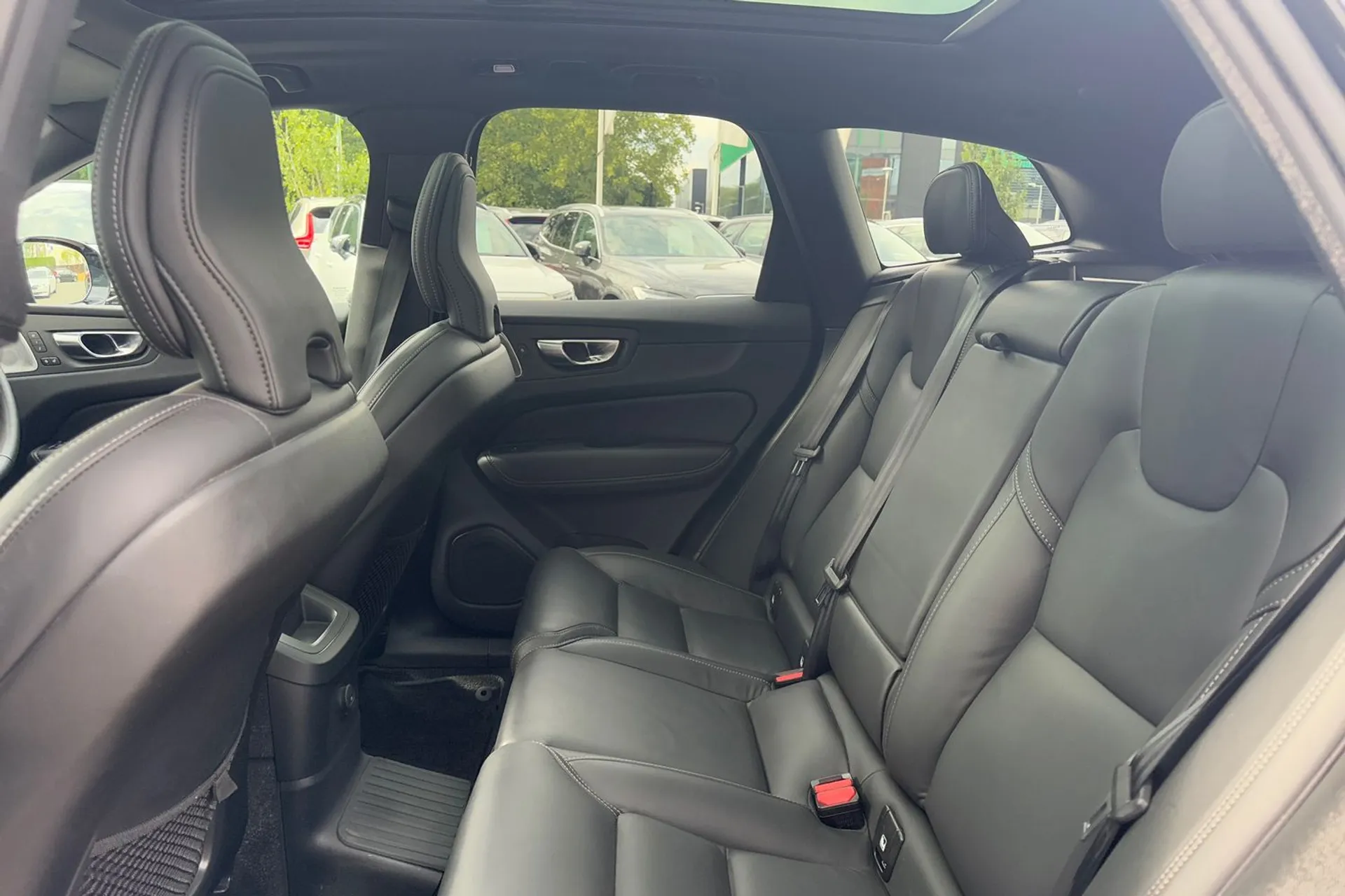 Volvo XC60 thumbnail image number 29