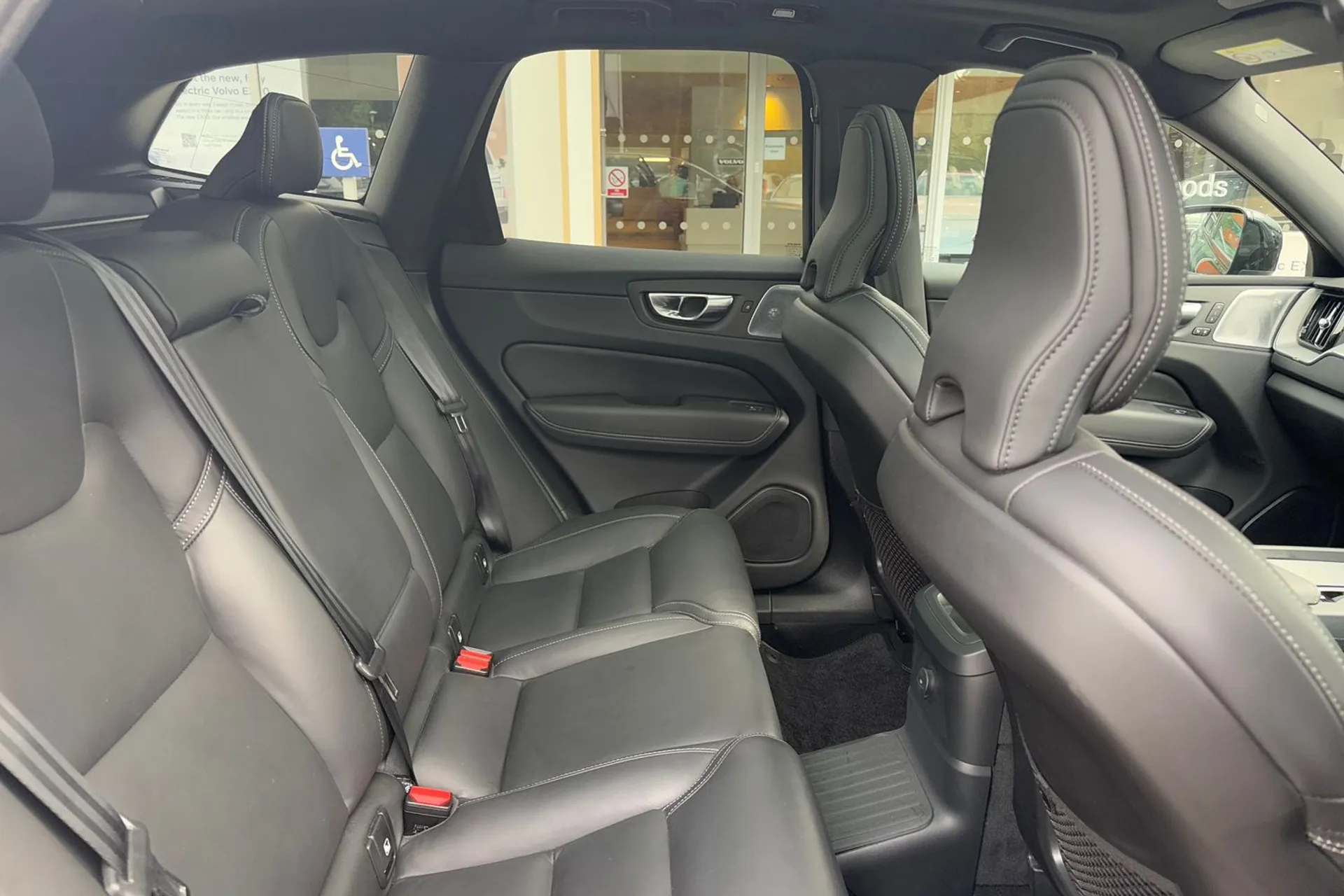 Volvo XC60 thumbnail image number 22