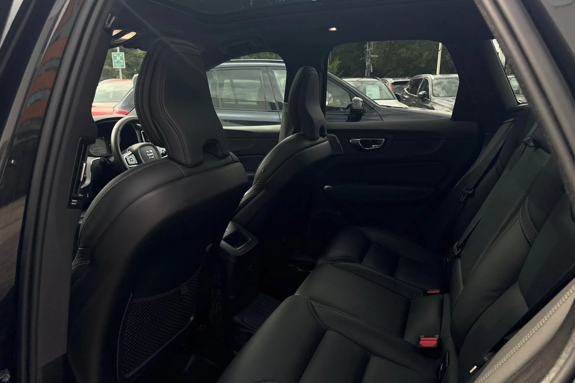 Volvo XC60 thumbnail image number 30