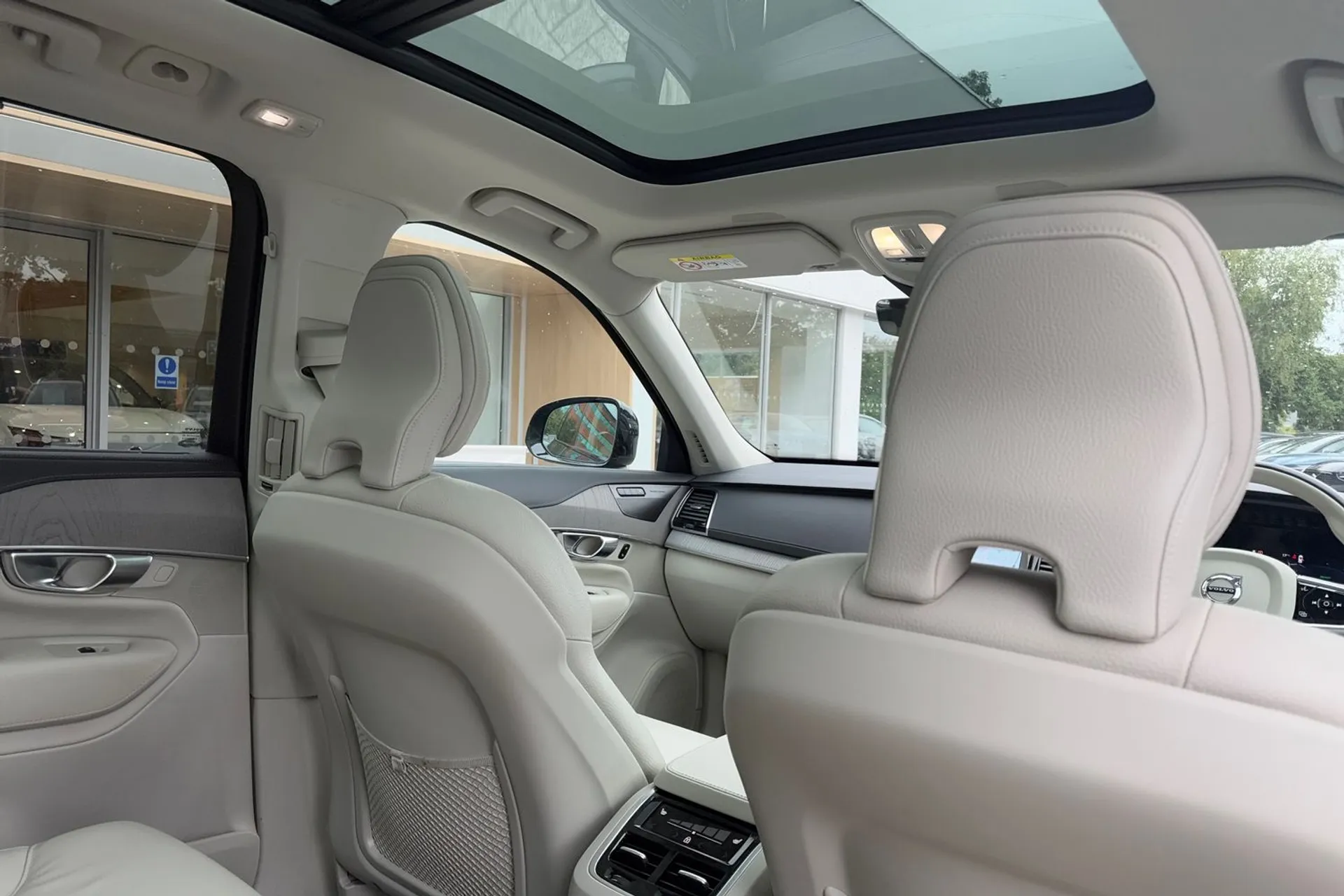 Volvo XC90 thumbnail image number 25