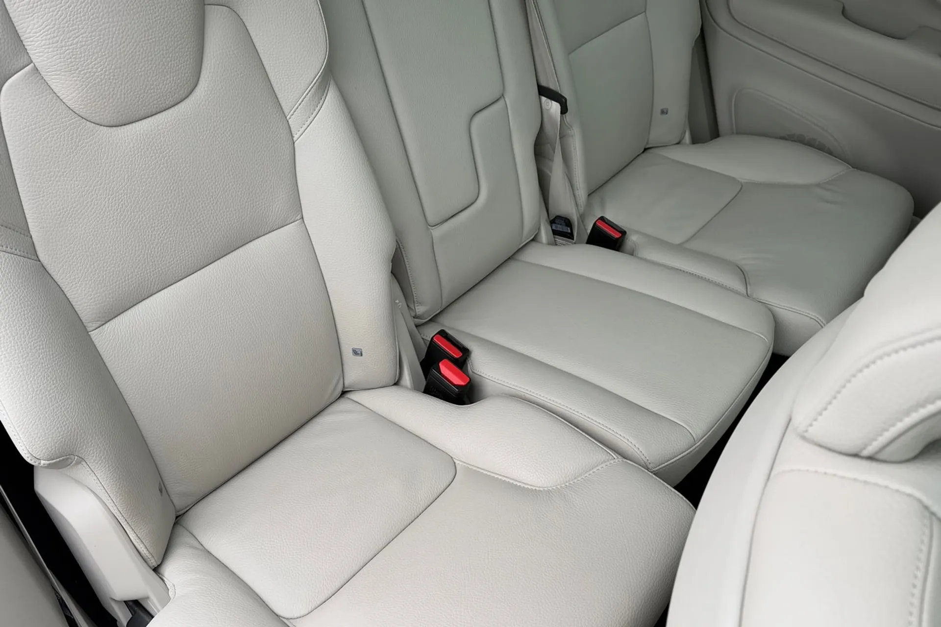 Volvo XC90 thumbnail image number 26