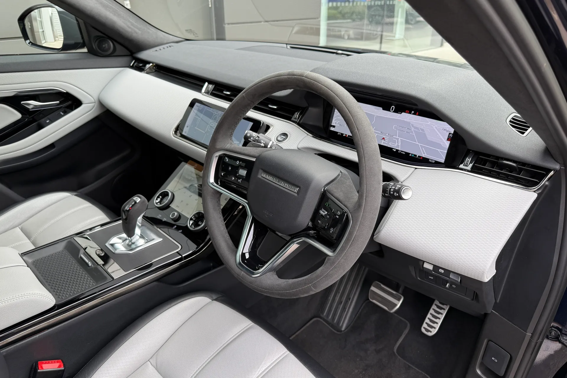 LAND ROVER RANGE ROVER EVOQUE thumbnail image number 40