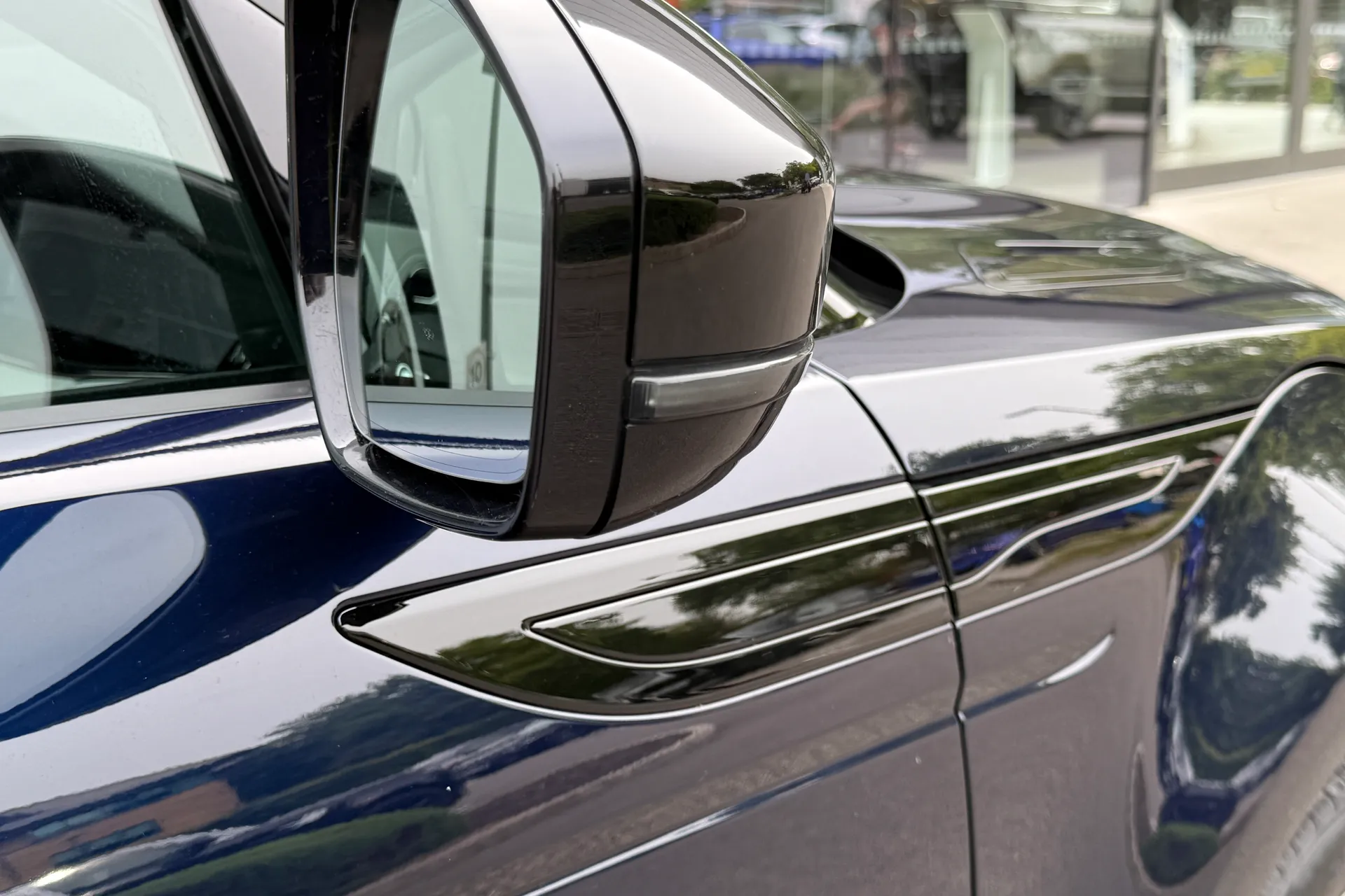 LAND ROVER RANGE ROVER EVOQUE thumbnail image number 17