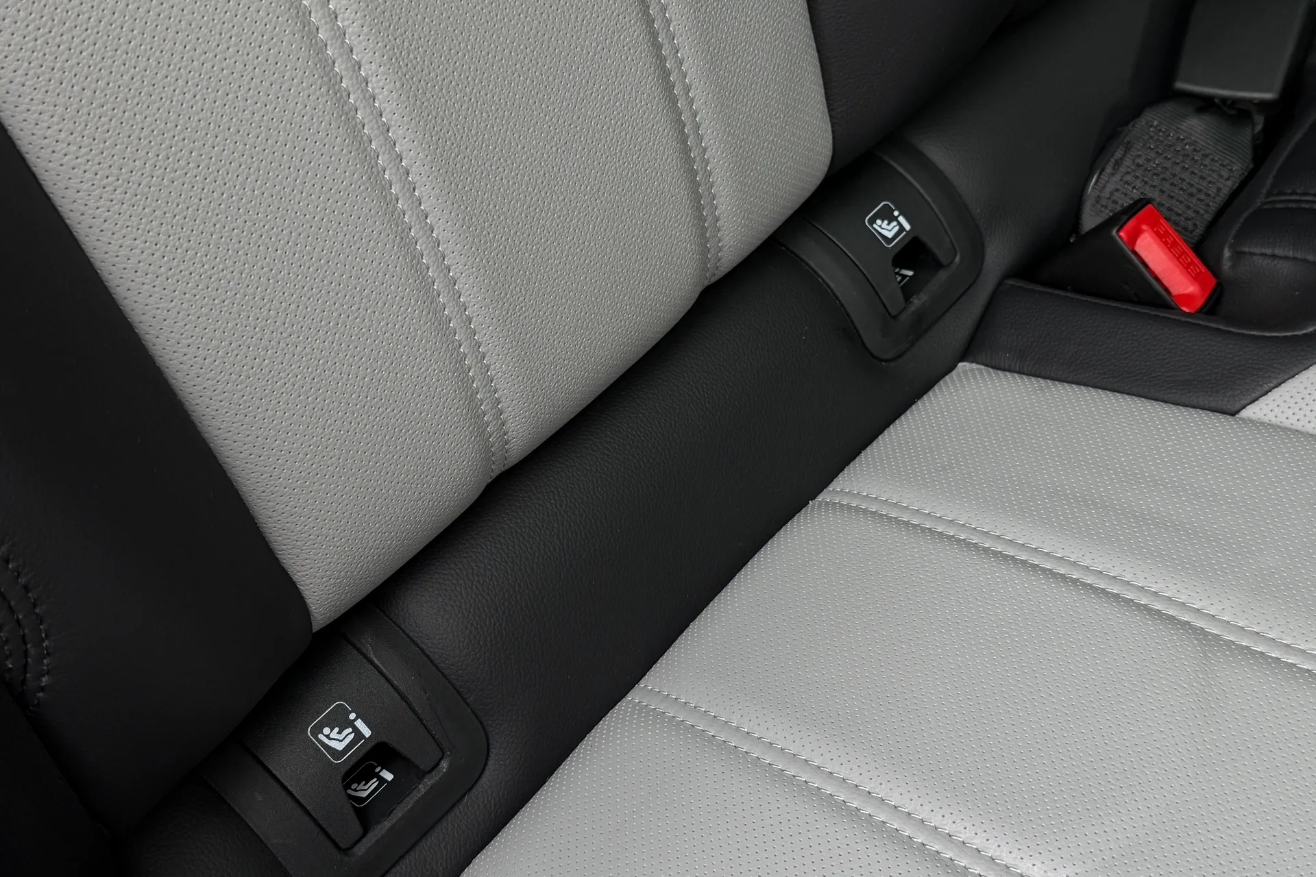 LAND ROVER RANGE ROVER EVOQUE thumbnail image number 35