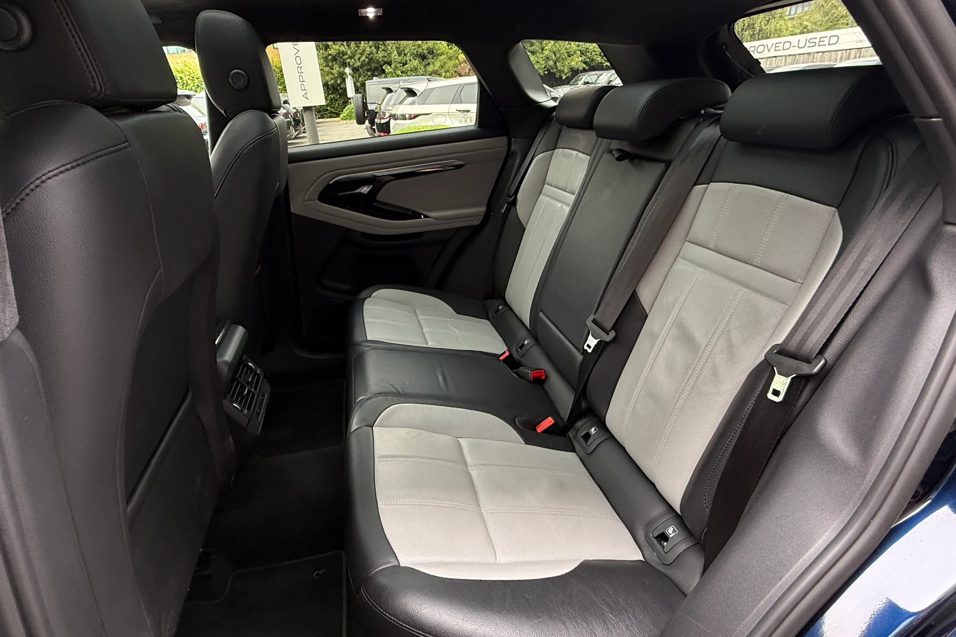 LAND ROVER RANGE ROVER EVOQUE thumbnail image number 46