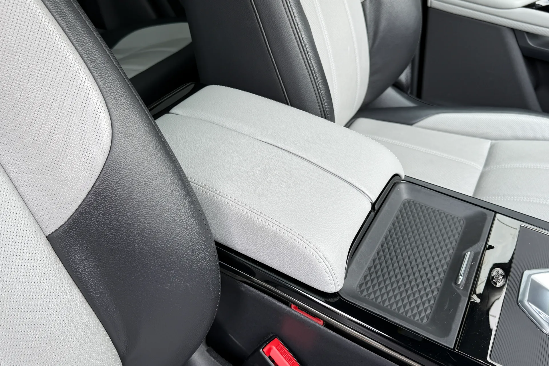 LAND ROVER RANGE ROVER EVOQUE thumbnail image number 41