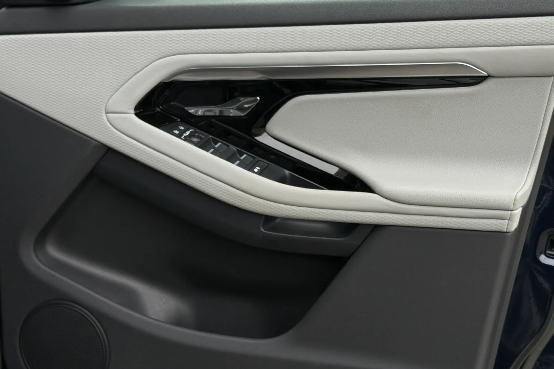 LAND ROVER RANGE ROVER EVOQUE thumbnail image number 56