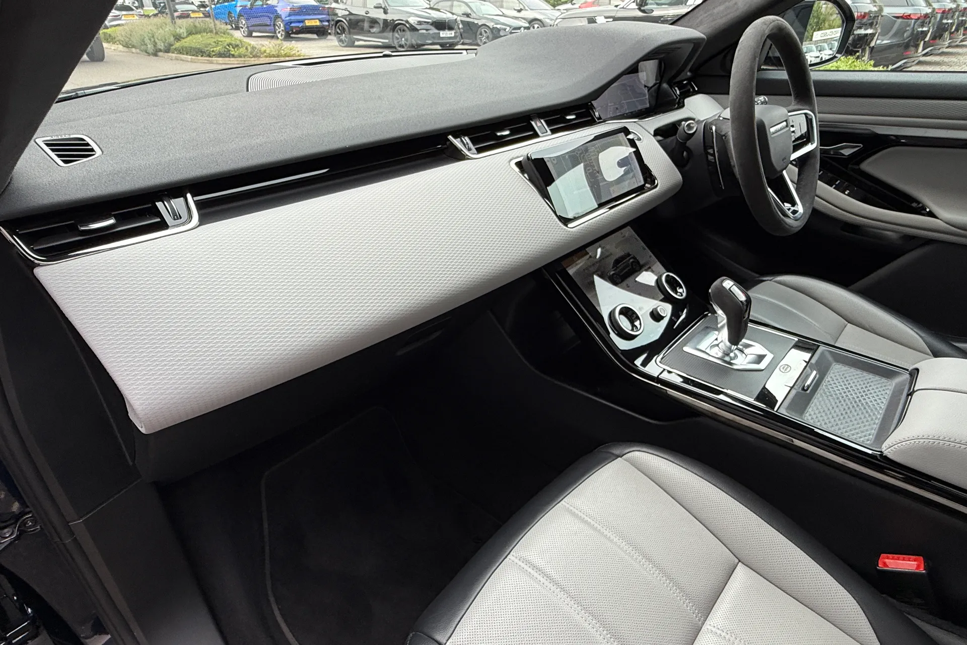 LAND ROVER RANGE ROVER EVOQUE thumbnail image number 42