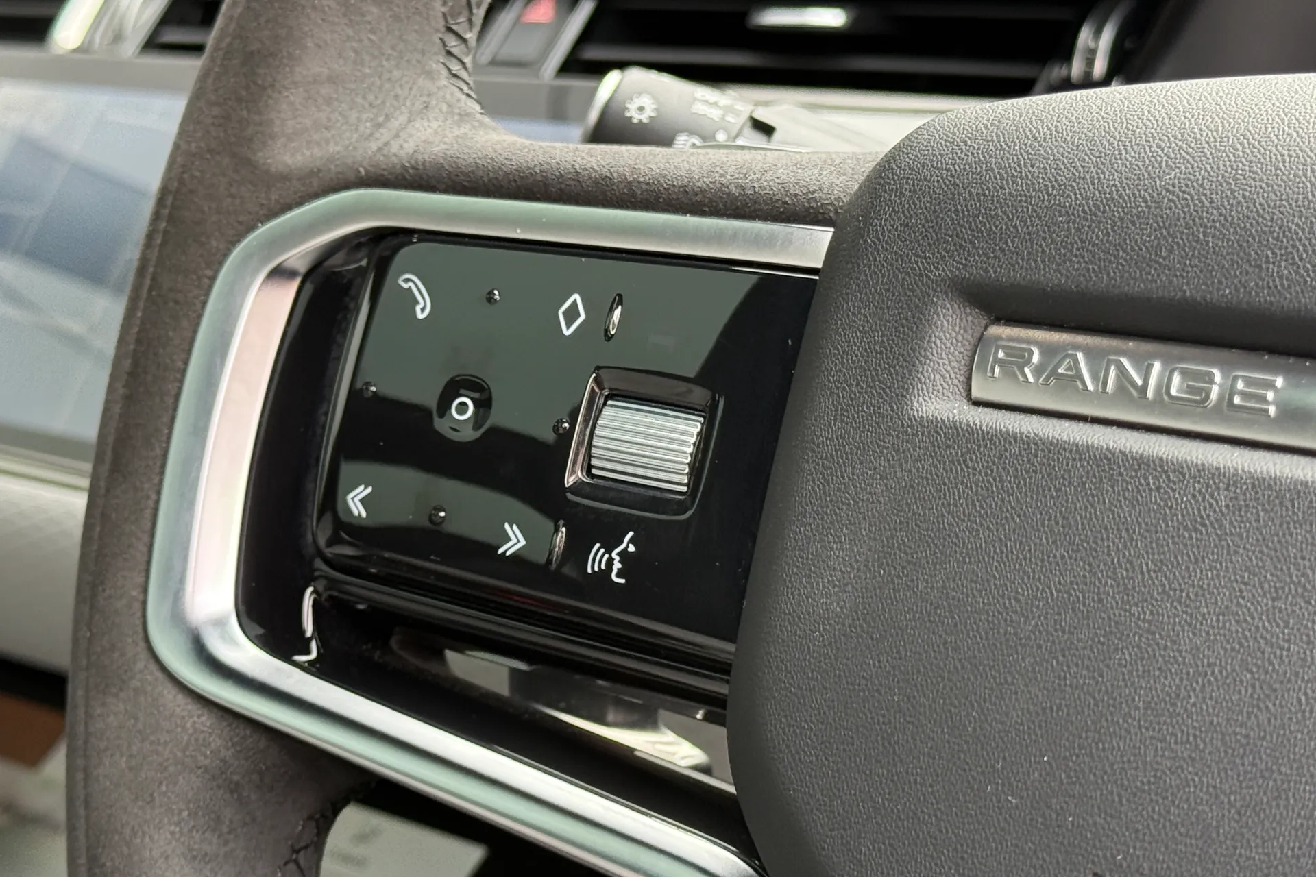 LAND ROVER RANGE ROVER EVOQUE thumbnail image number 47