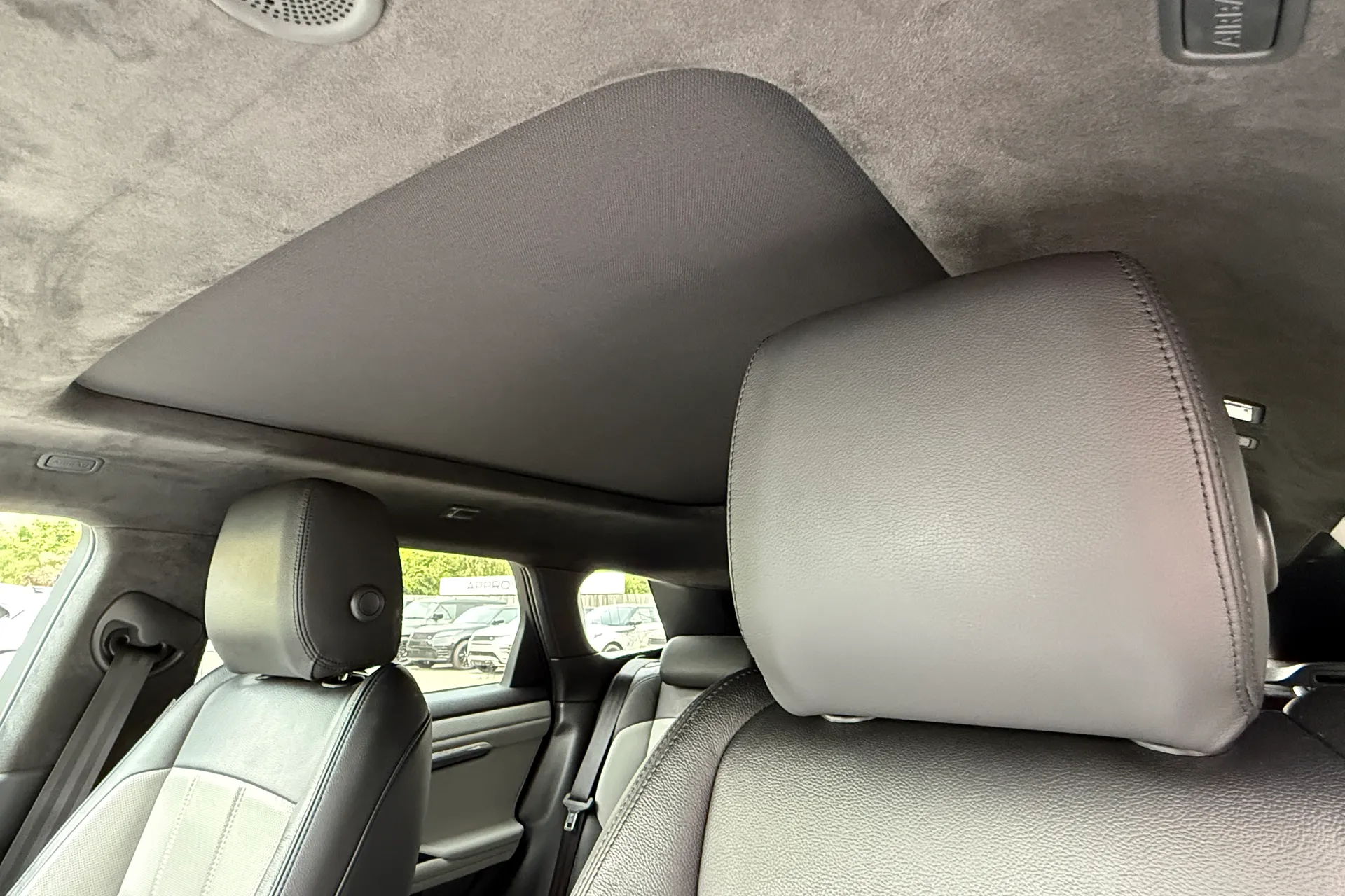 LAND ROVER RANGE ROVER EVOQUE thumbnail image number 44