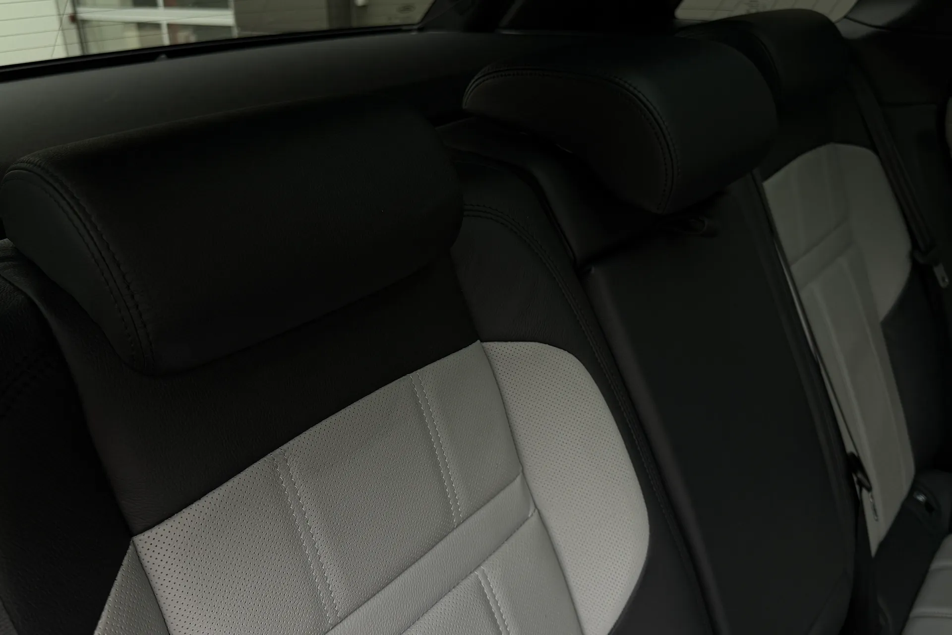 LAND ROVER RANGE ROVER EVOQUE thumbnail image number 33