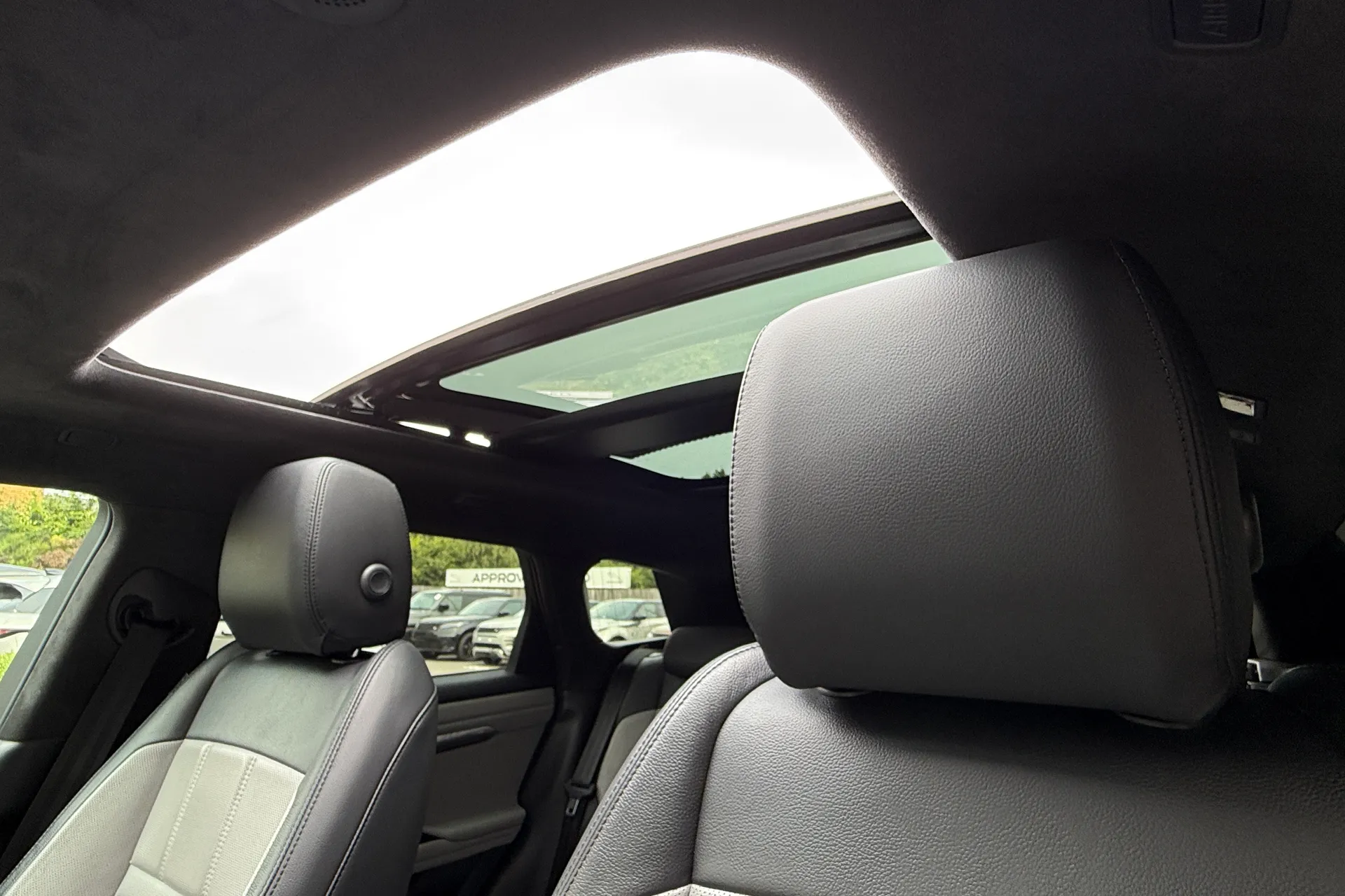 LAND ROVER RANGE ROVER EVOQUE thumbnail image number 45