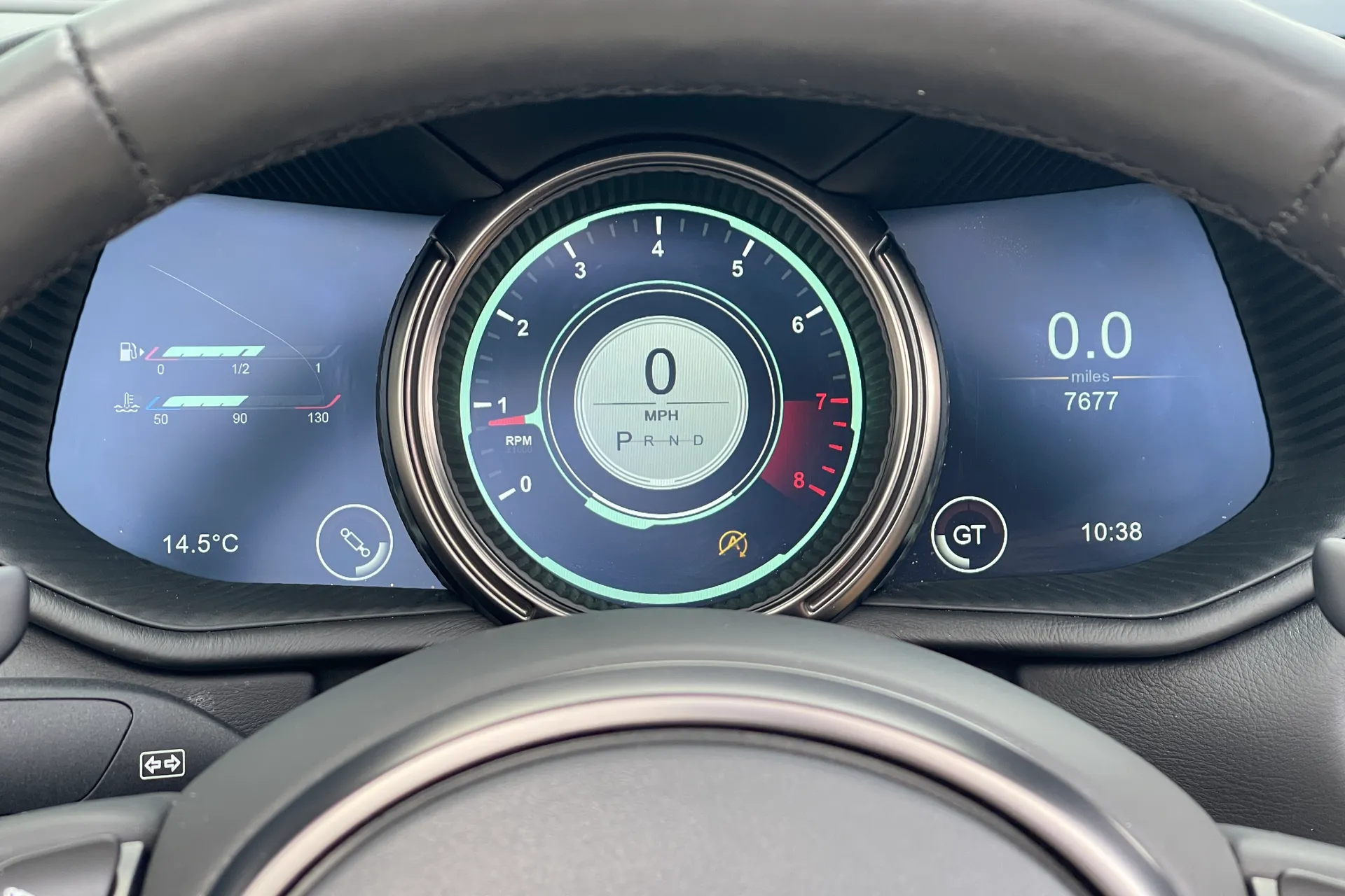 Aston Martin DB11 thumbnail image number 6