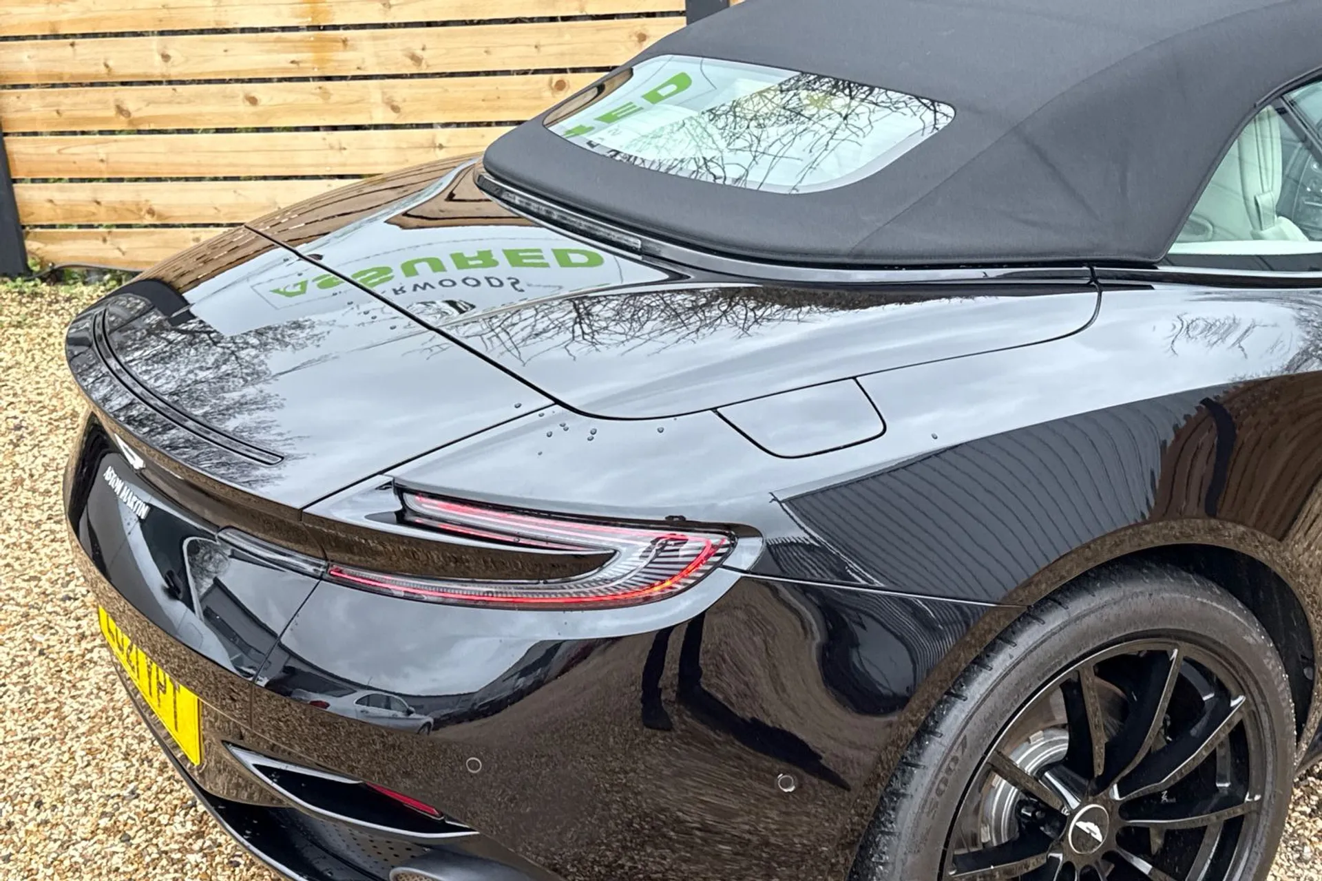 Aston Martin DB11 thumbnail image number 63