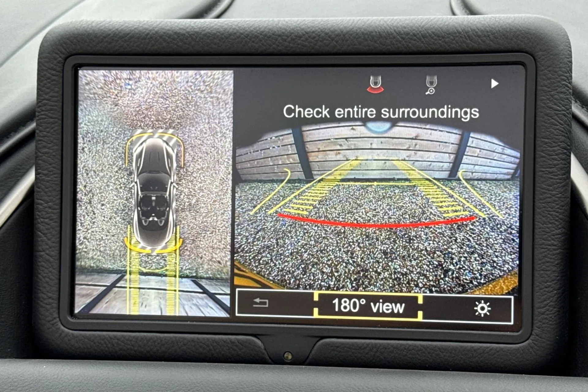 Aston Martin DB11 thumbnail image number 5