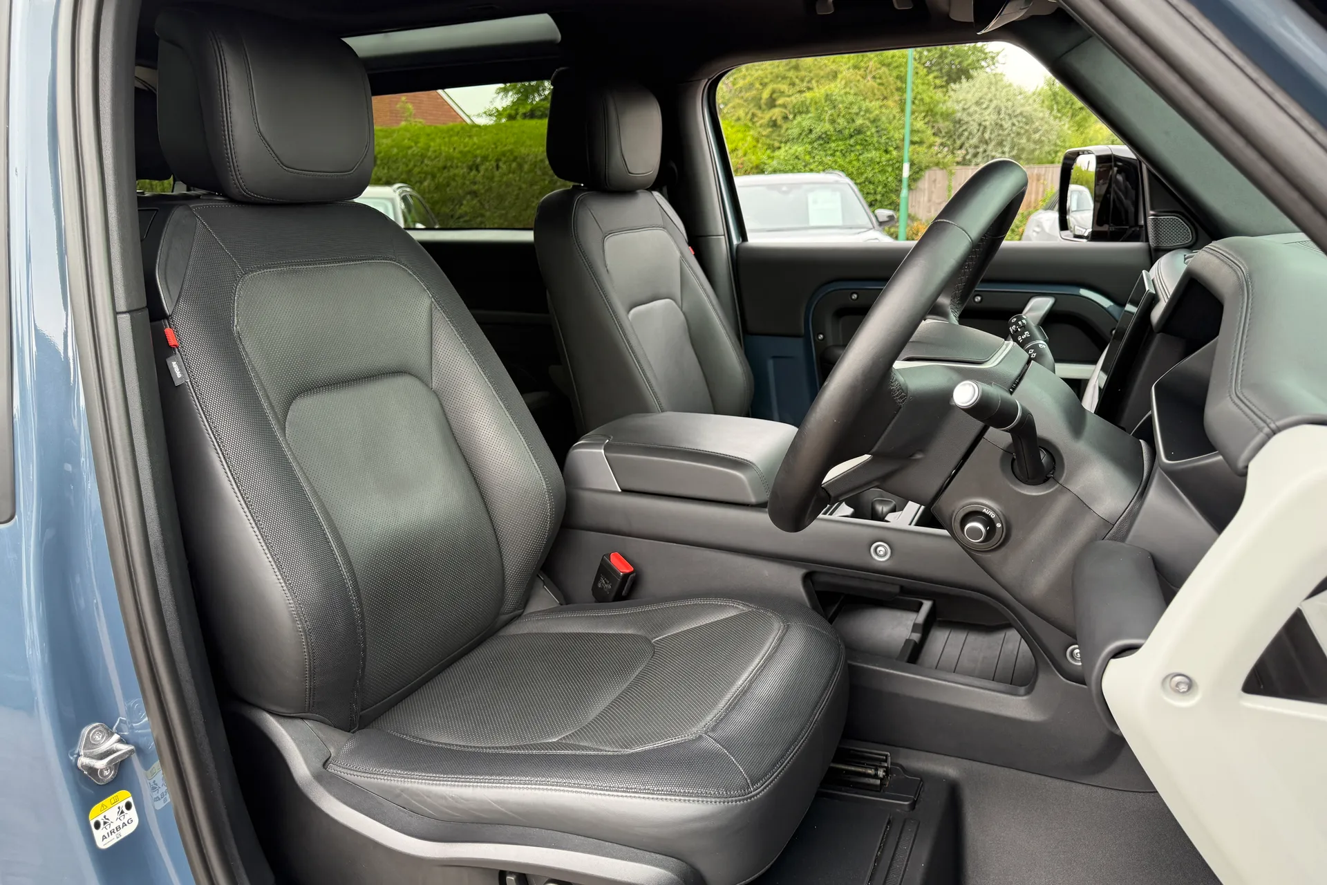 LAND ROVER DEFENDER thumbnail image number 29