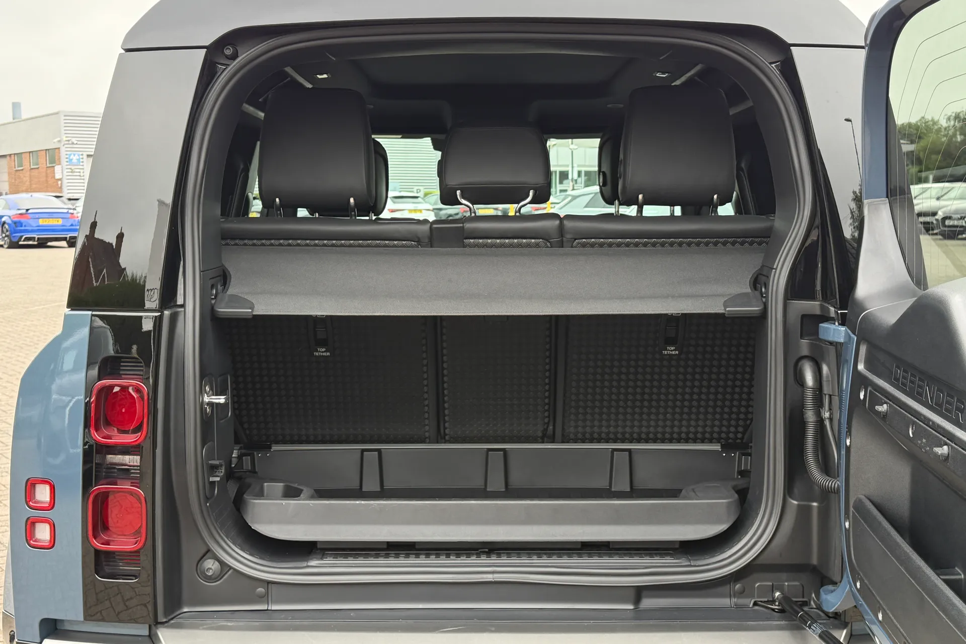 LAND ROVER DEFENDER thumbnail image number 39