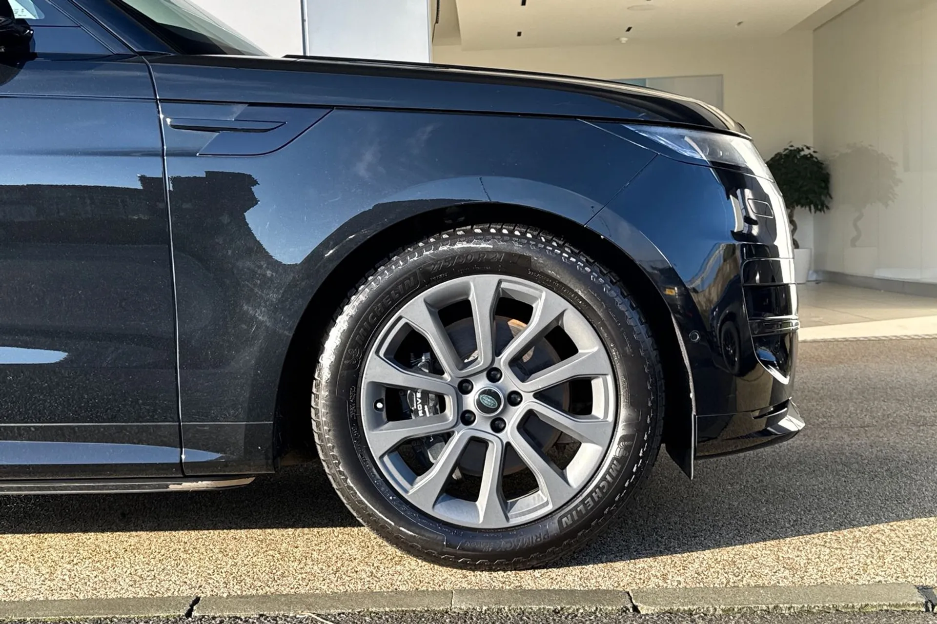 LAND ROVER RANGE ROVER SPORT thumbnail image number 17